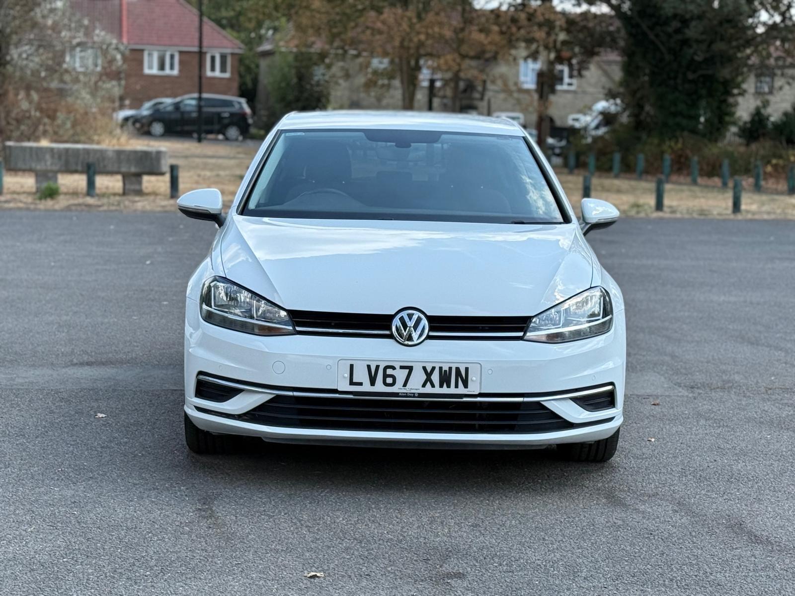 Volkswagen Golf view 6