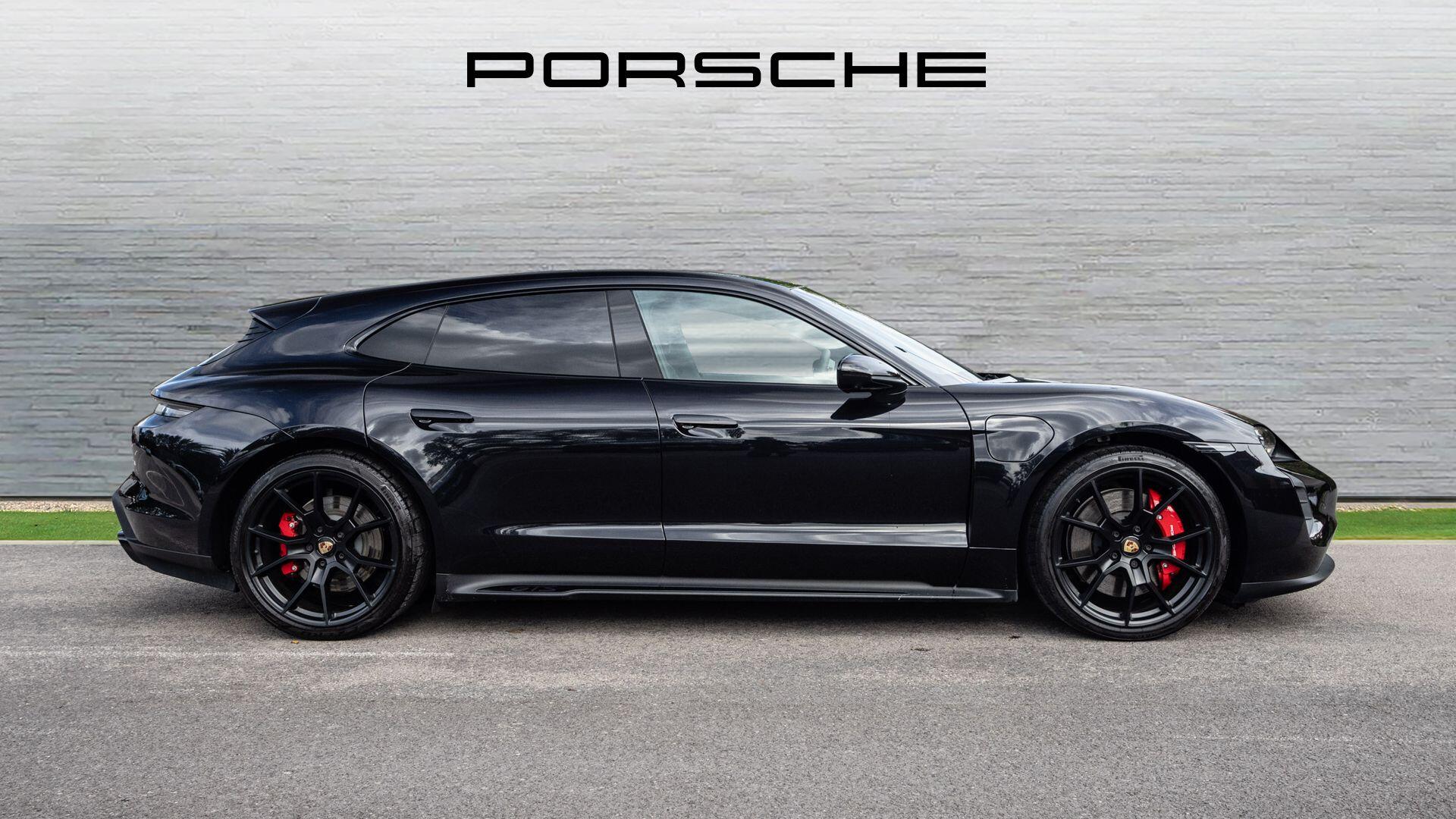 Porsche Taycan view 42