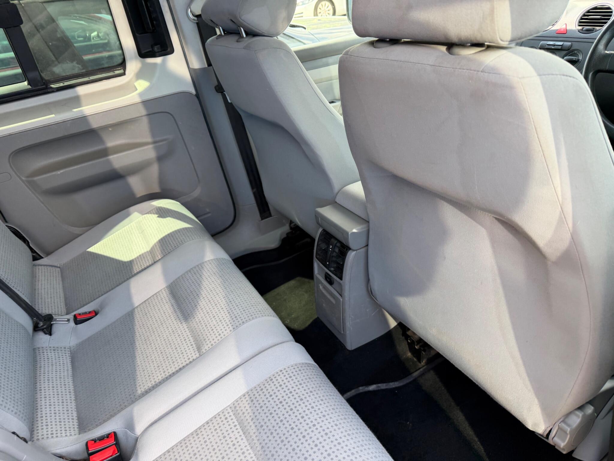 Volkswagen Caddy Maxi Life view 23