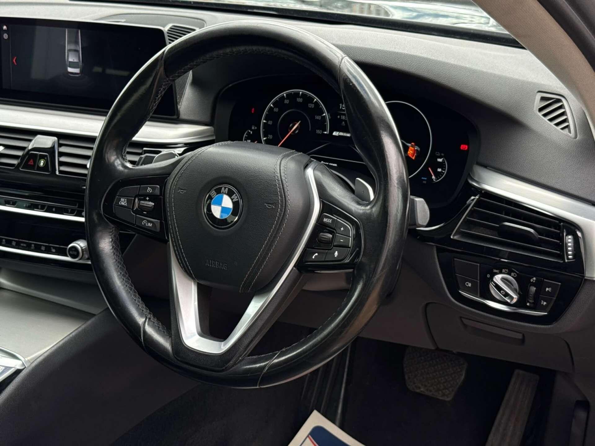 BMW 5 Series view 45