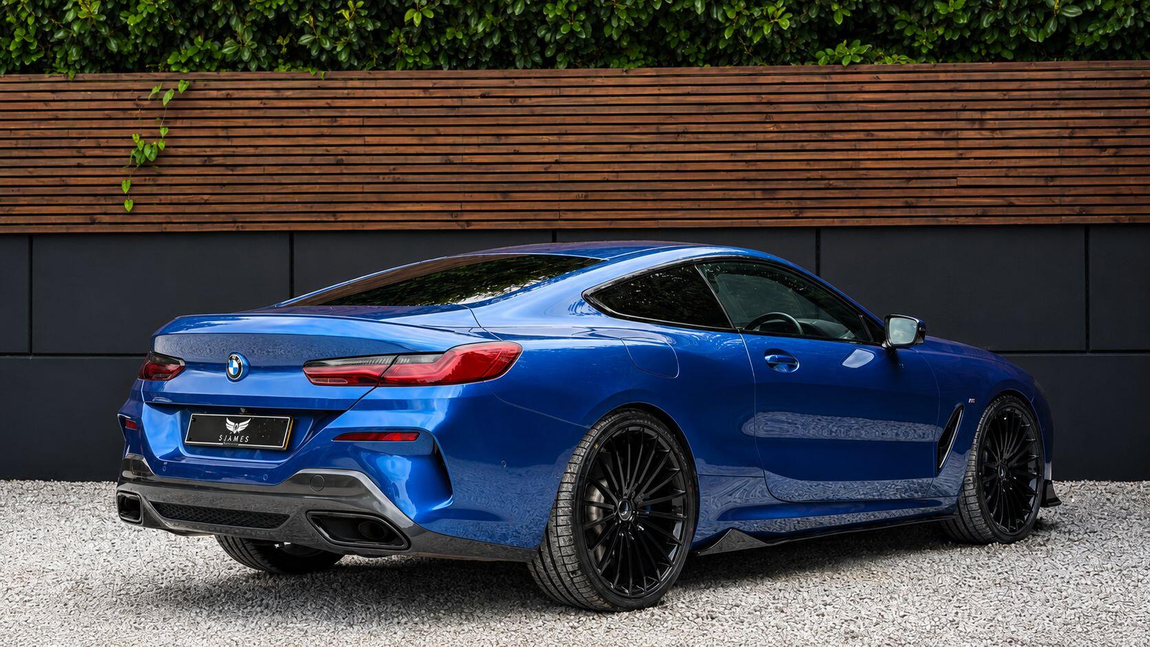 BMW 8 Series view 6