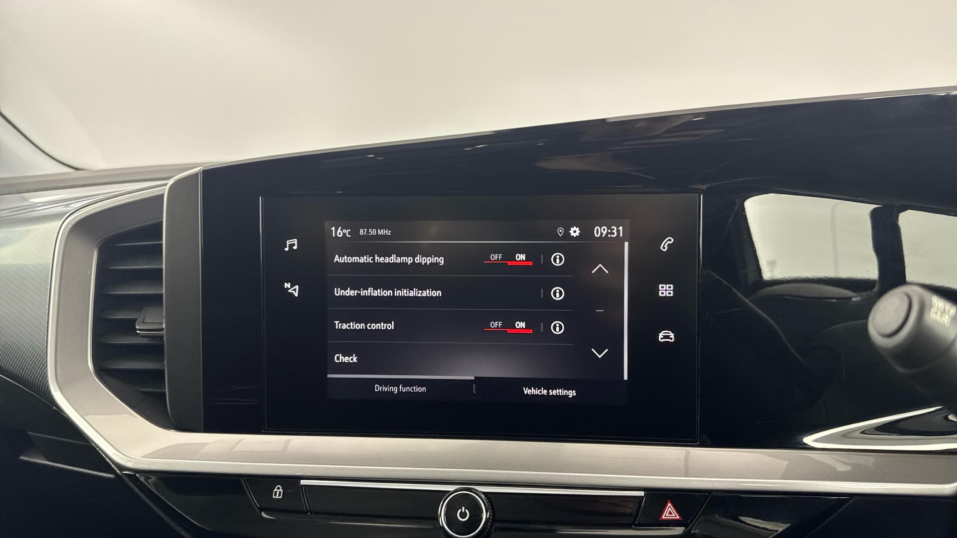 Vauxhall Mokka view 28