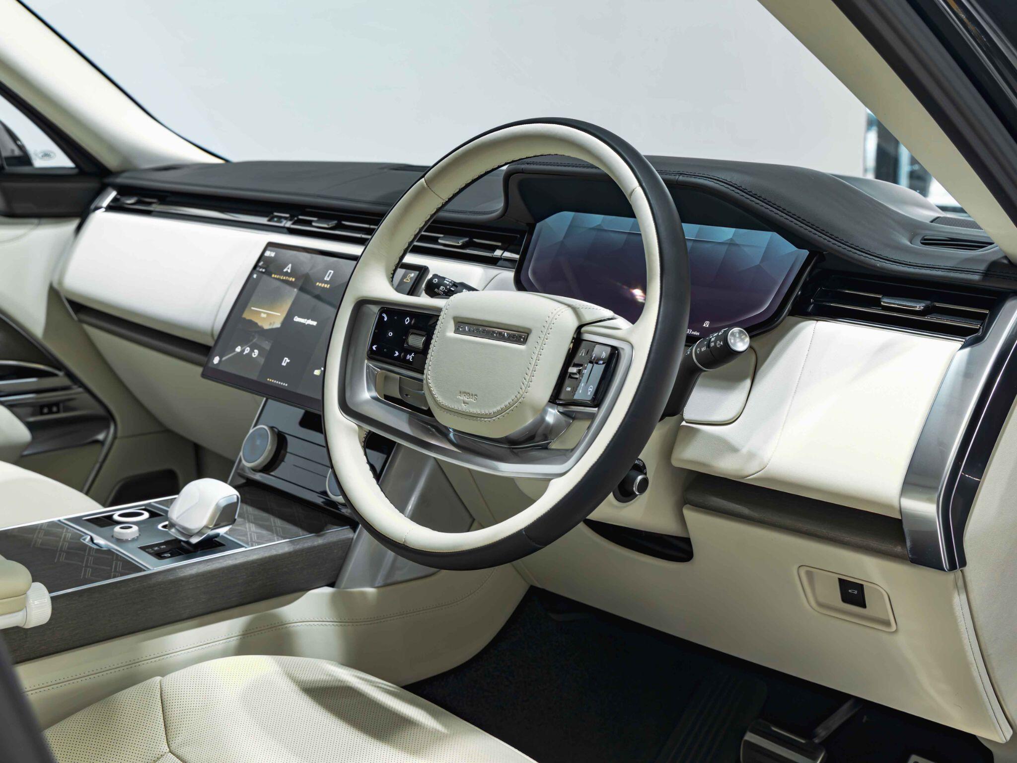 Land Rover Range Rover view 18
