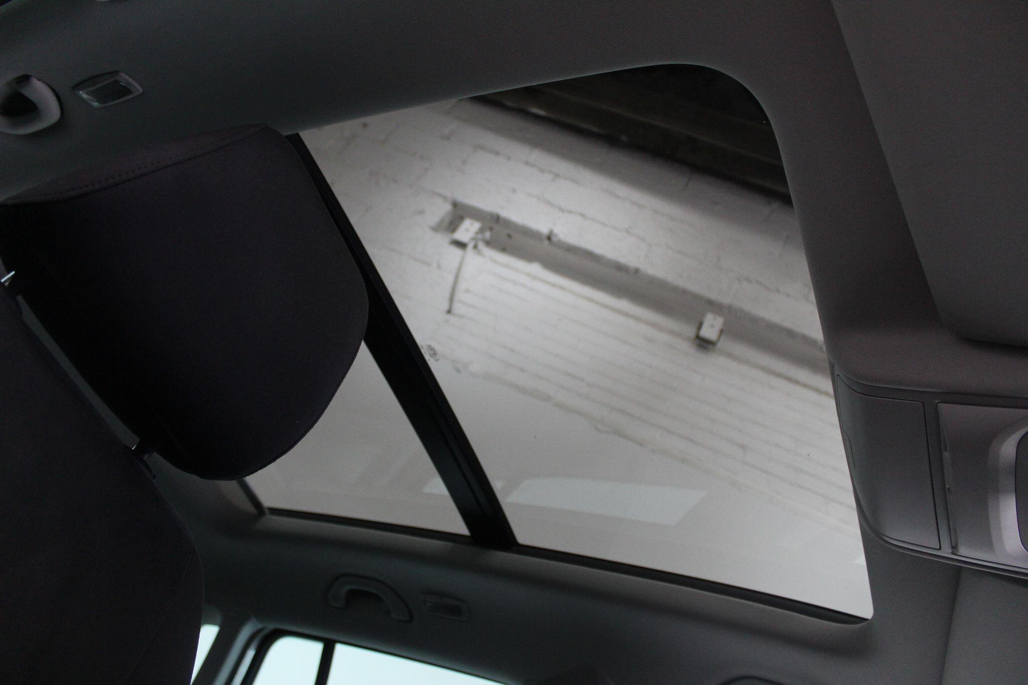 Volkswagen Tiguan view 30