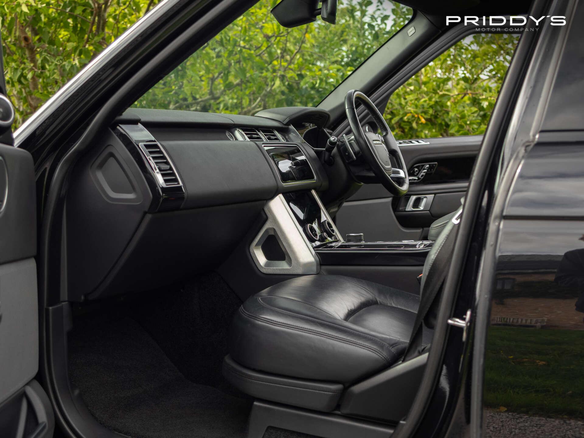 Land Rover Range Rover view 17