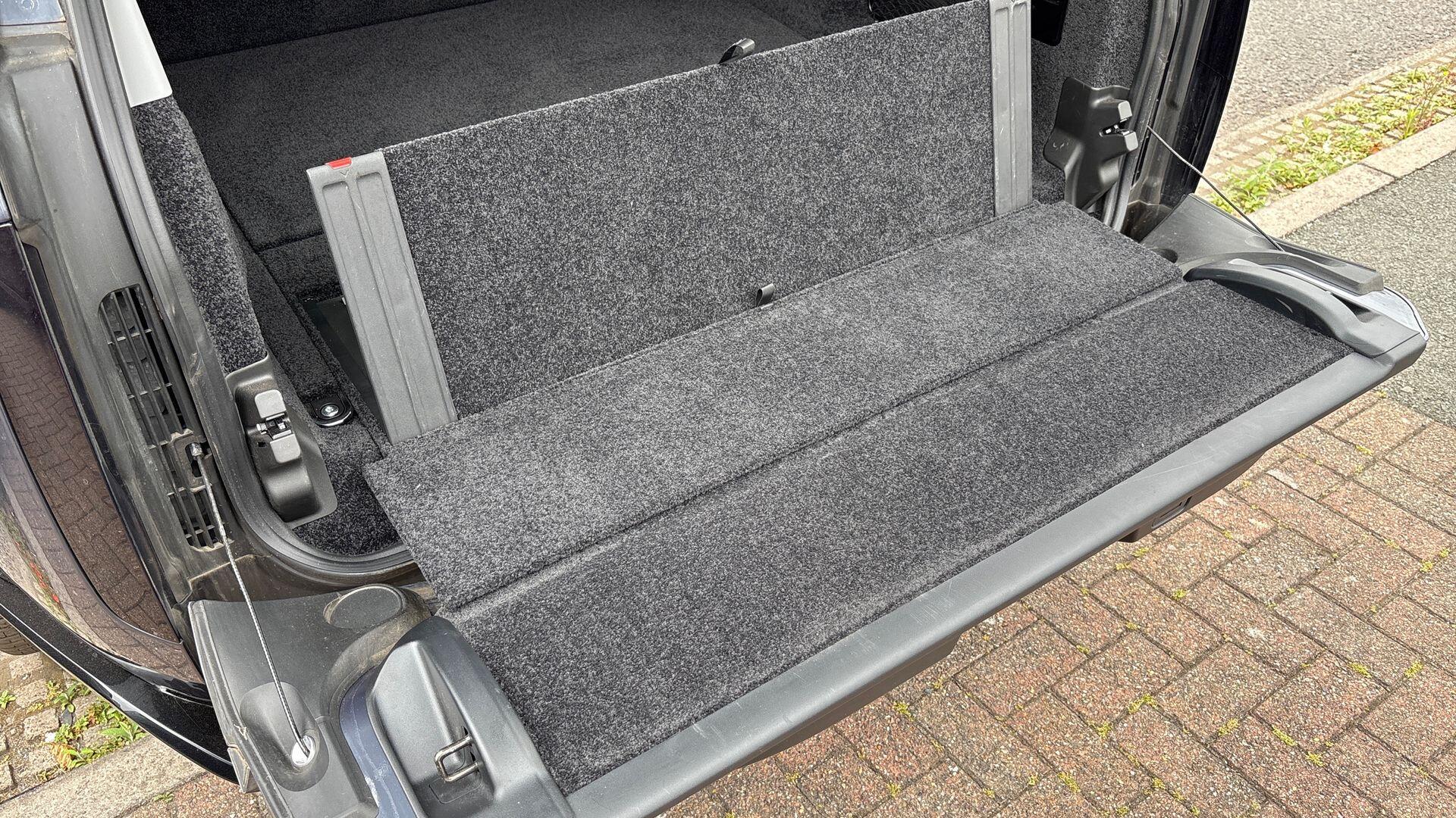 Land Rover Range Rover view 22