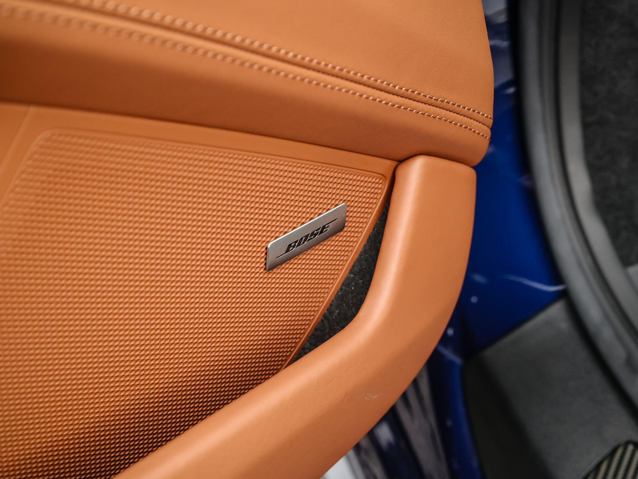 Porsche 911 view 46