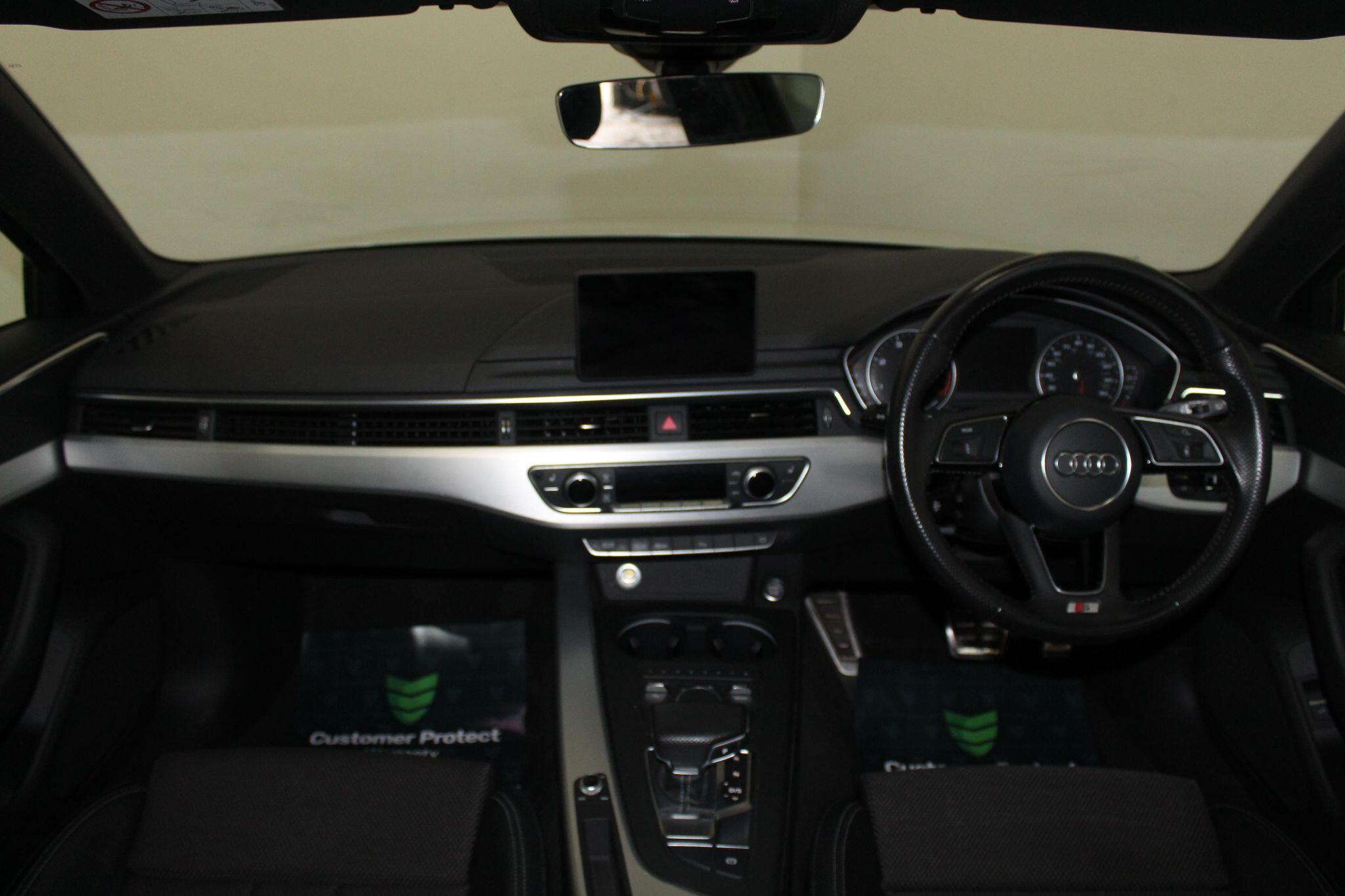 Audi A4 view 30