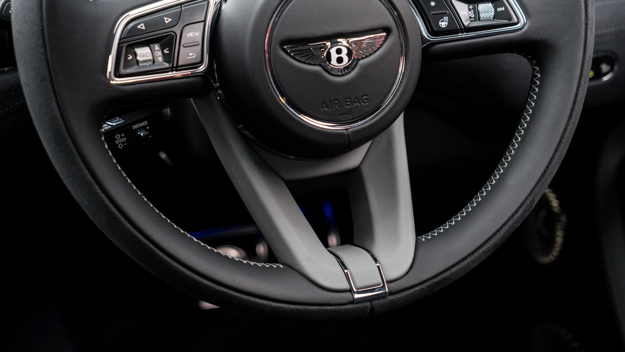 Bentley Bentayga view 43