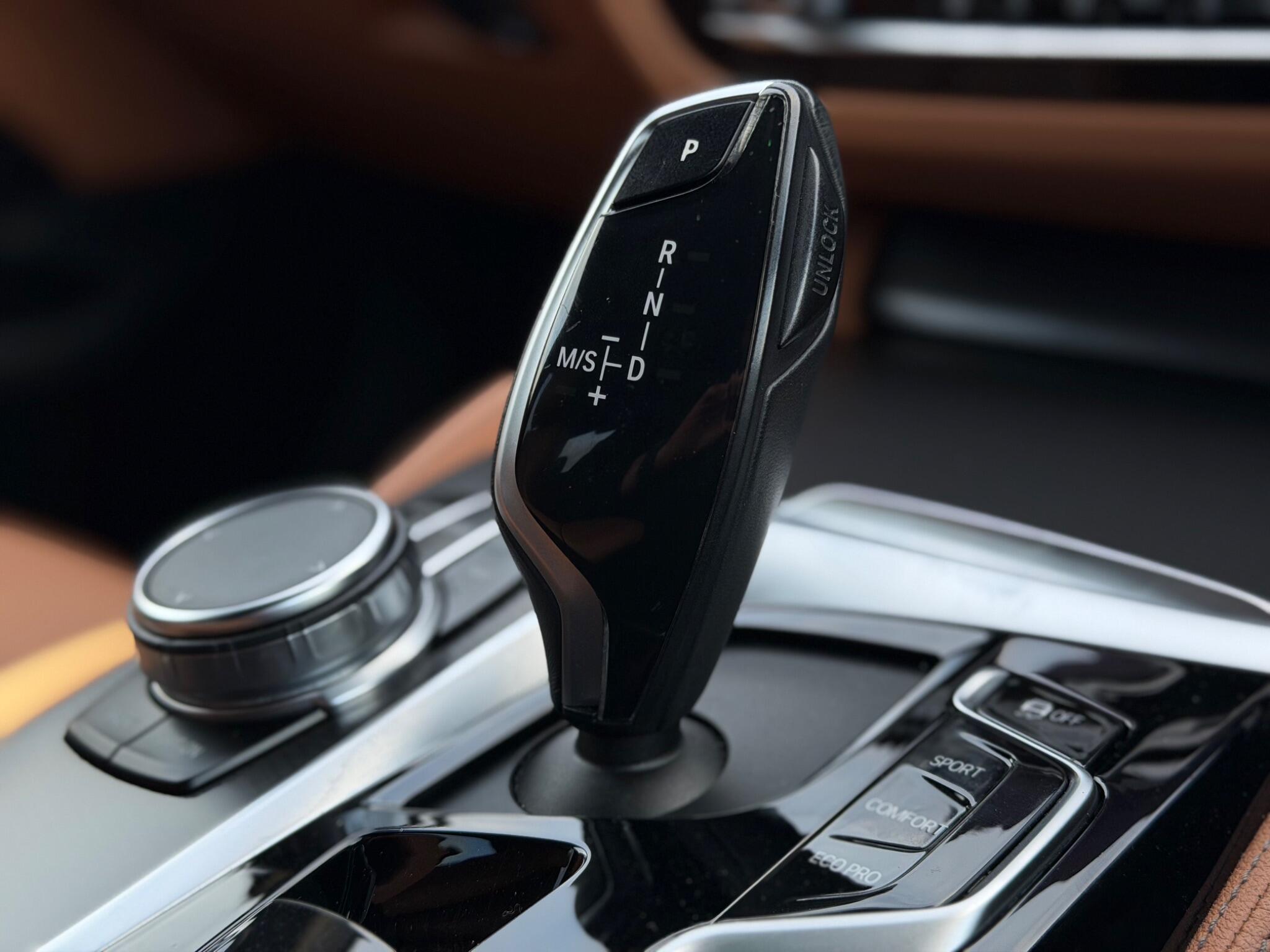 BMW 5 Series view 47