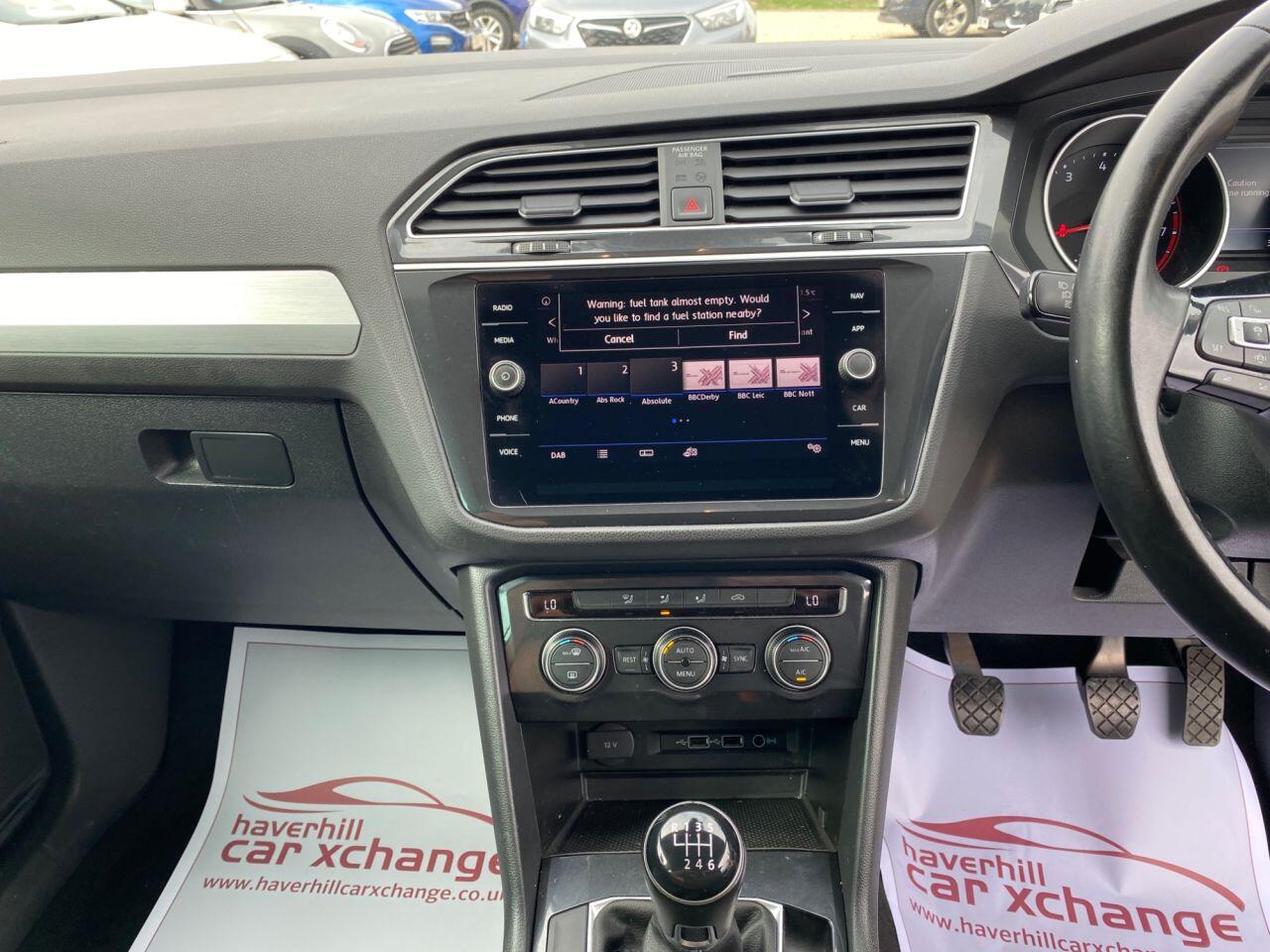 Volkswagen Tiguan view 23