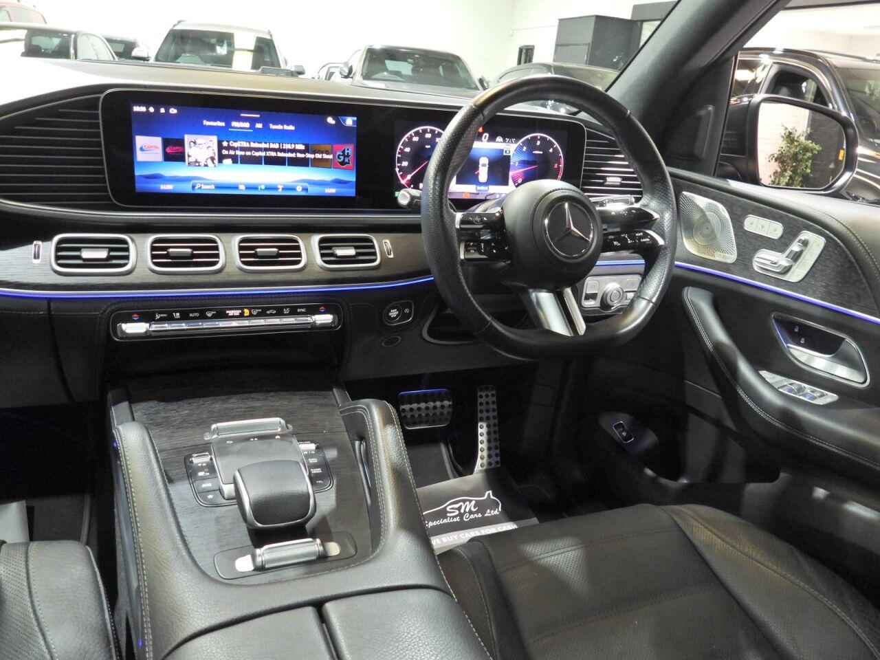 Mercedes-Benz GLS view 40