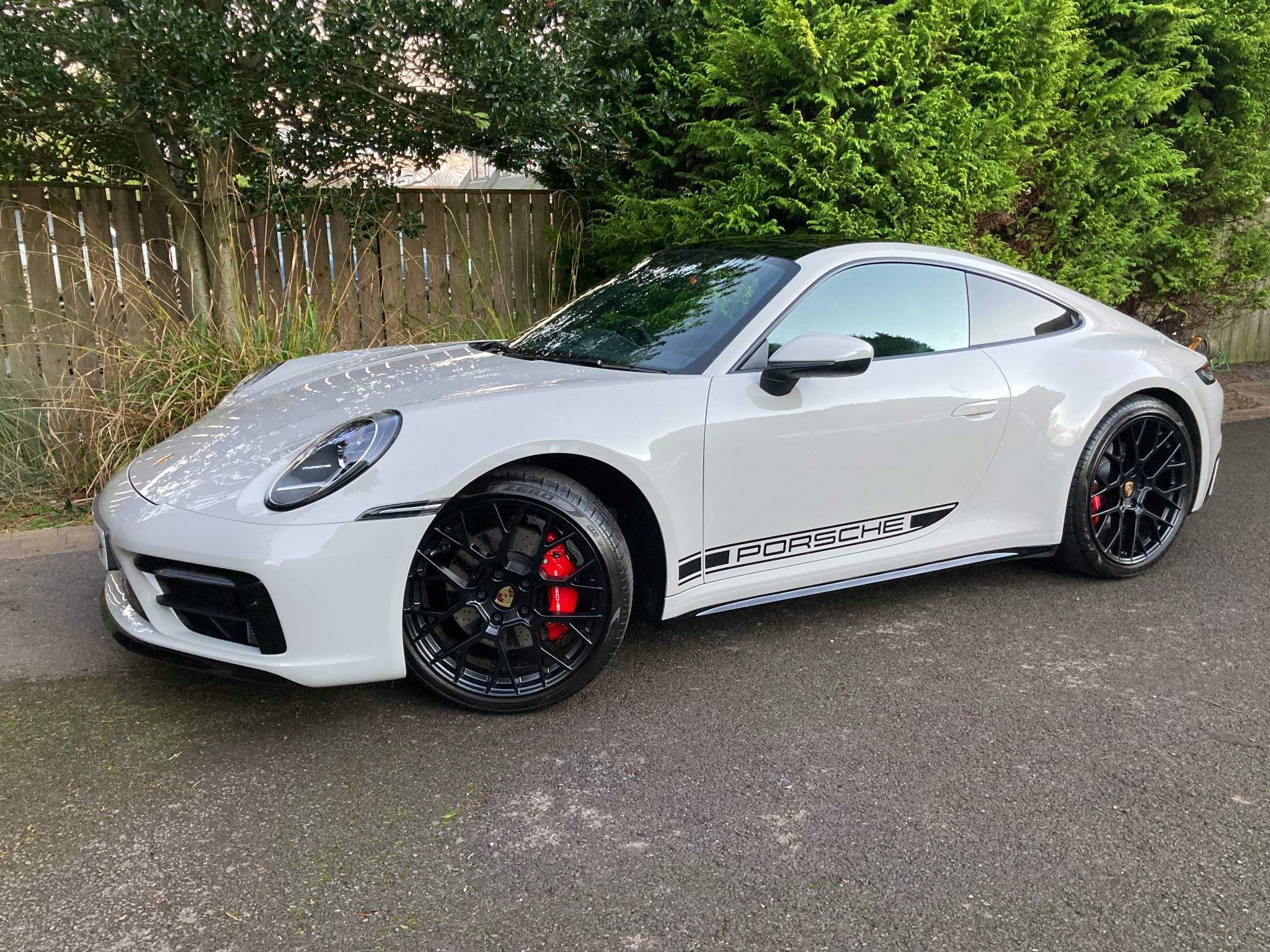 Porsche 911 view 5