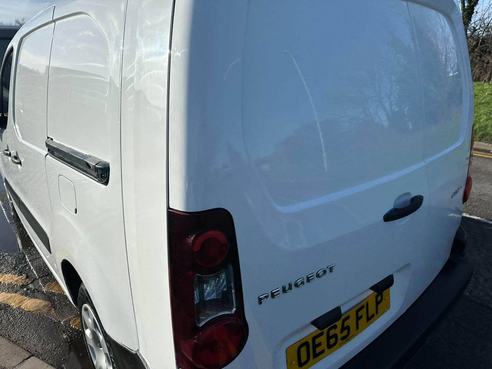 2016 Peugeot Partner 1.6 HDi S Crew Van L2 4dr • 93,298 miles image 17