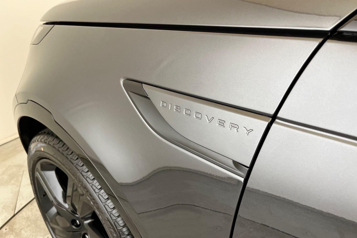 Land Rover Discovery view 22