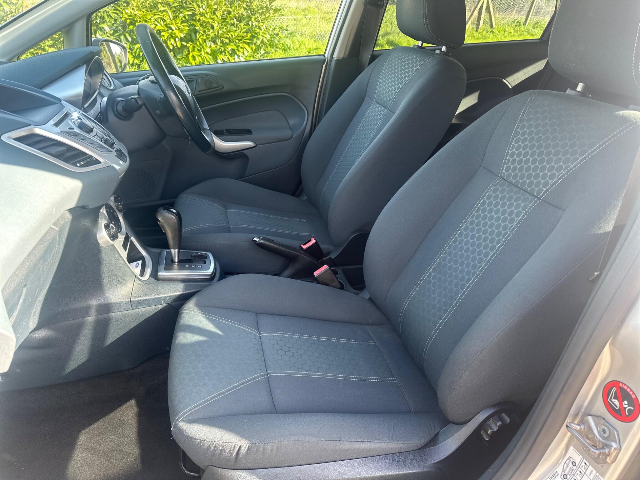 Ford Fiesta view 53
