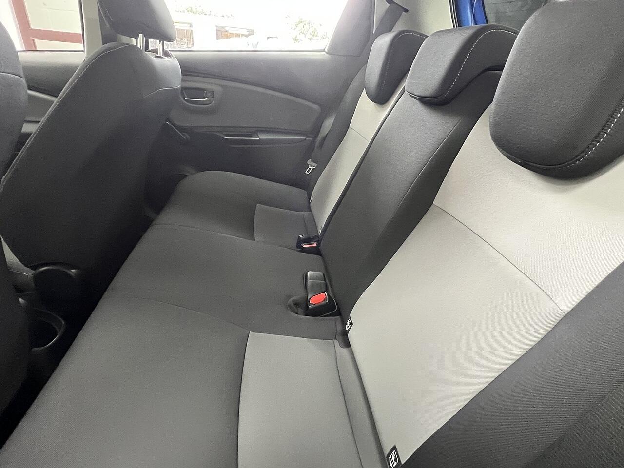 Toyota Yaris view 18