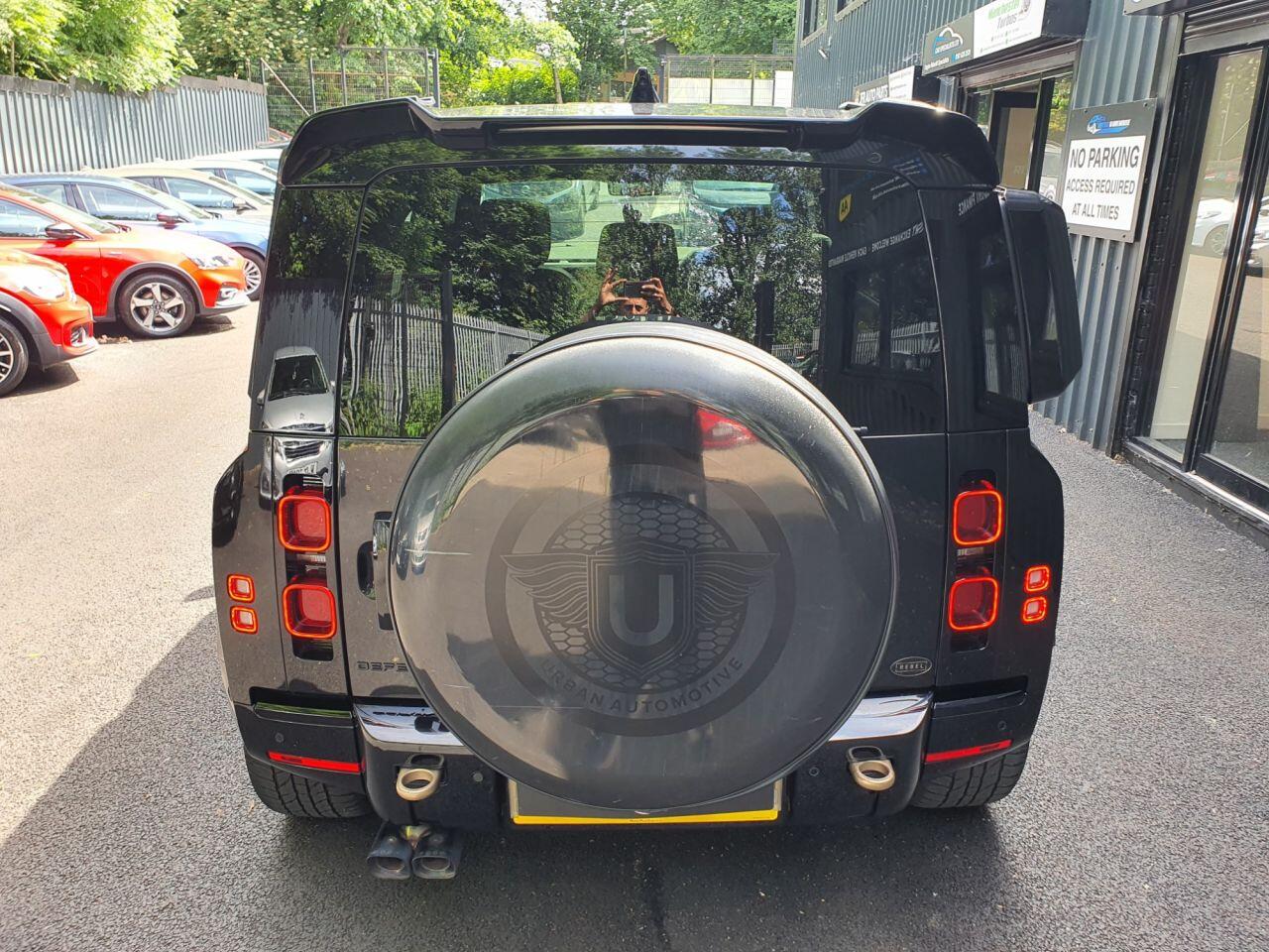 Land Rover Defender 110 view 6