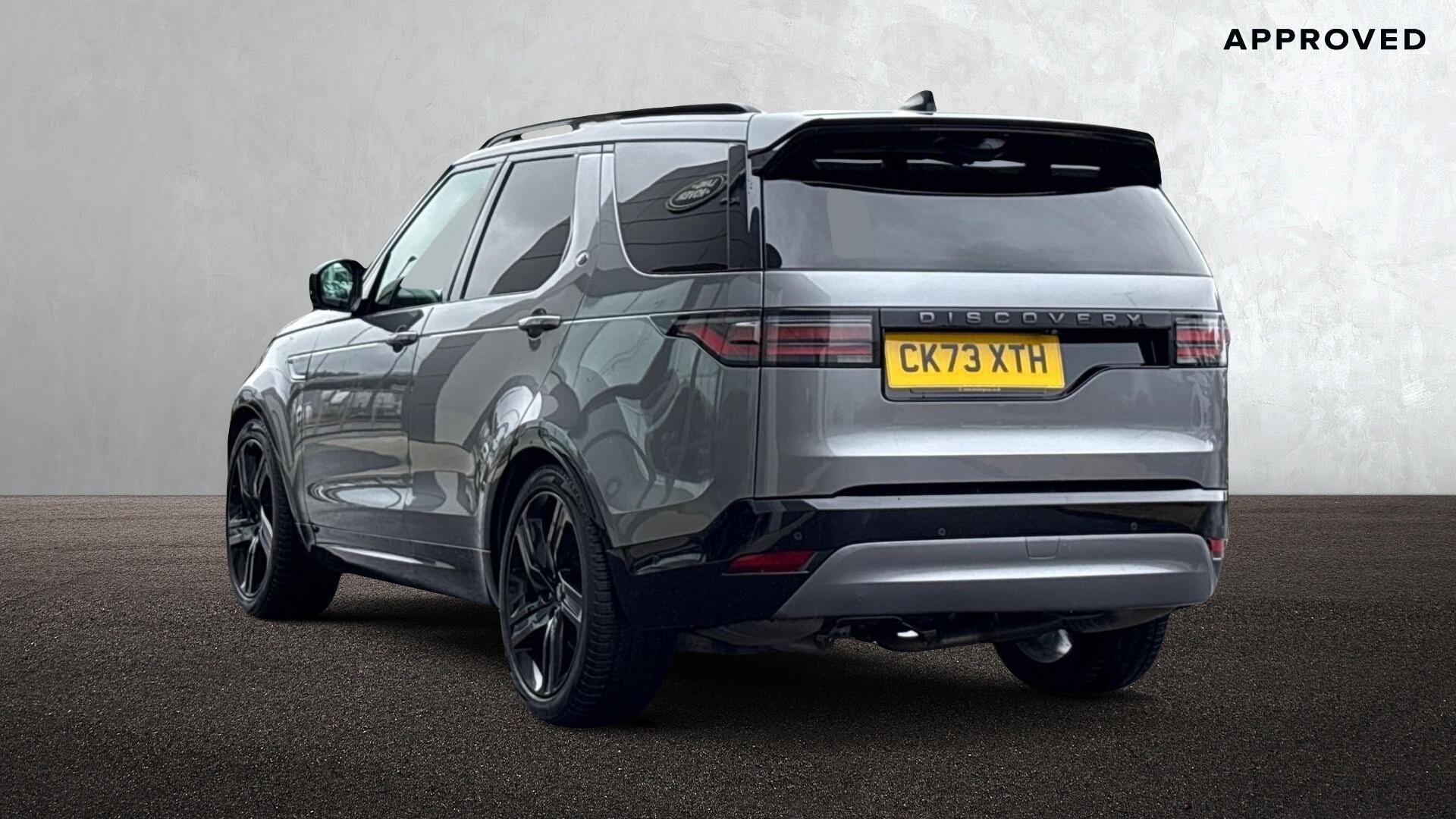Land Rover Discovery view 2