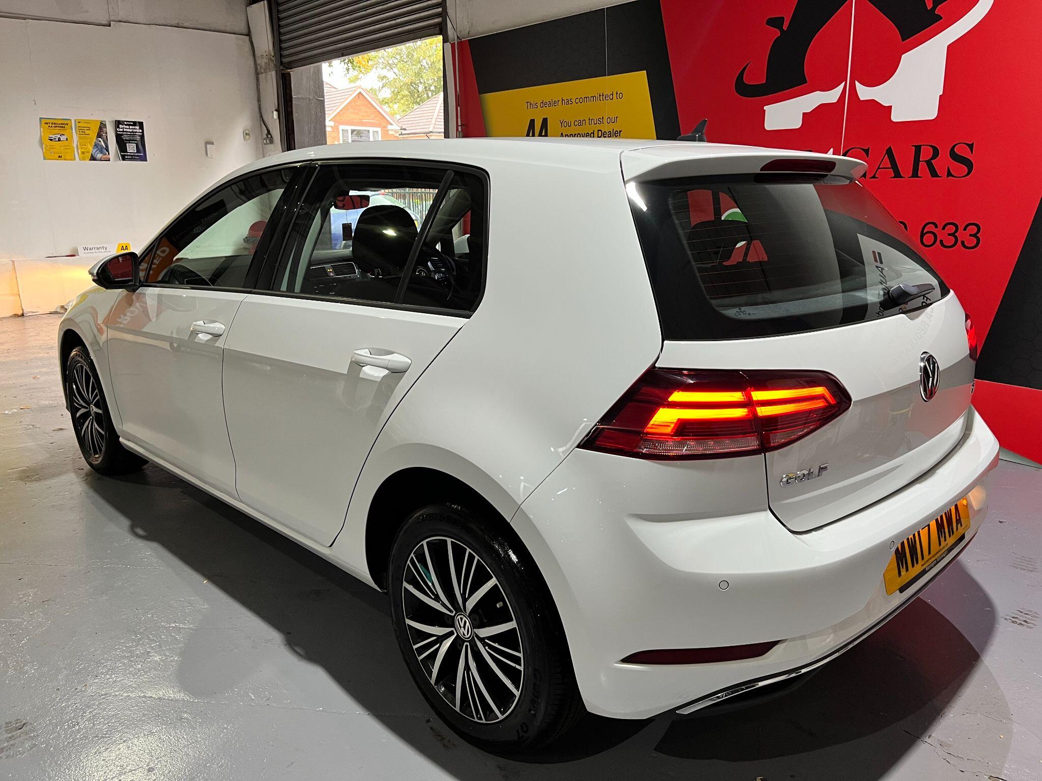 Volkswagen Golf view 76