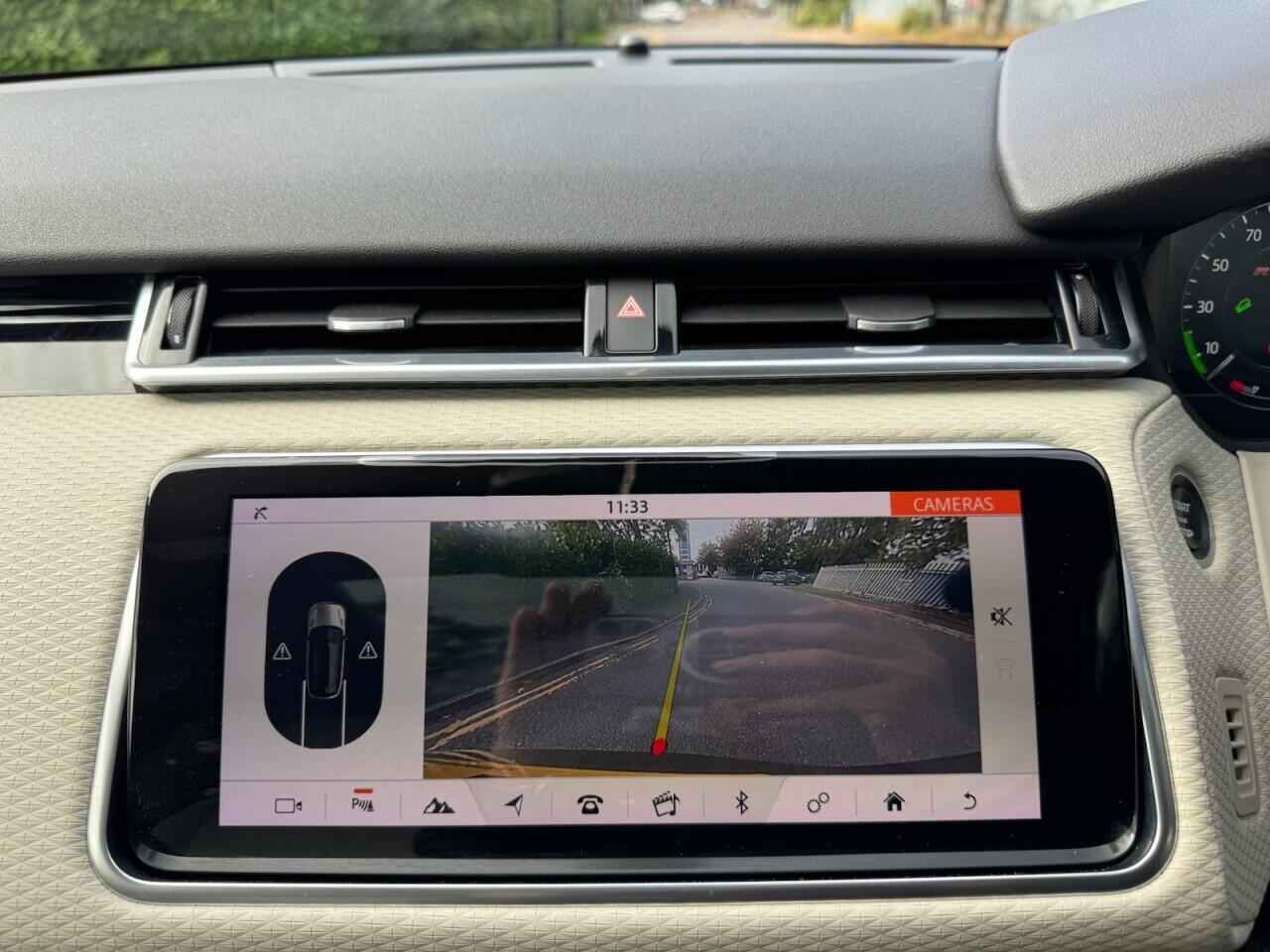 Land Rover Range Rover Velar view 12