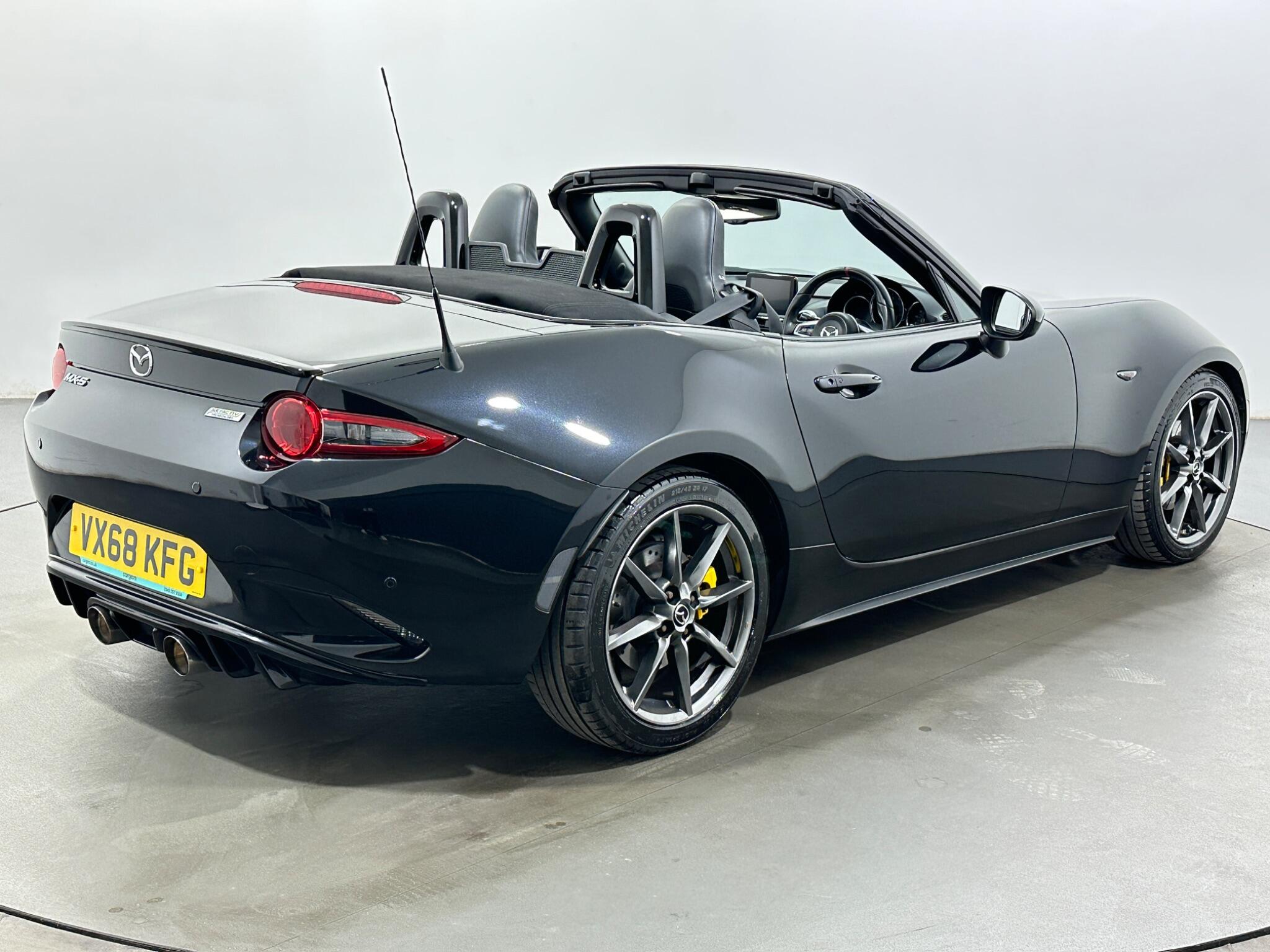 Mazda MX-5 view 8