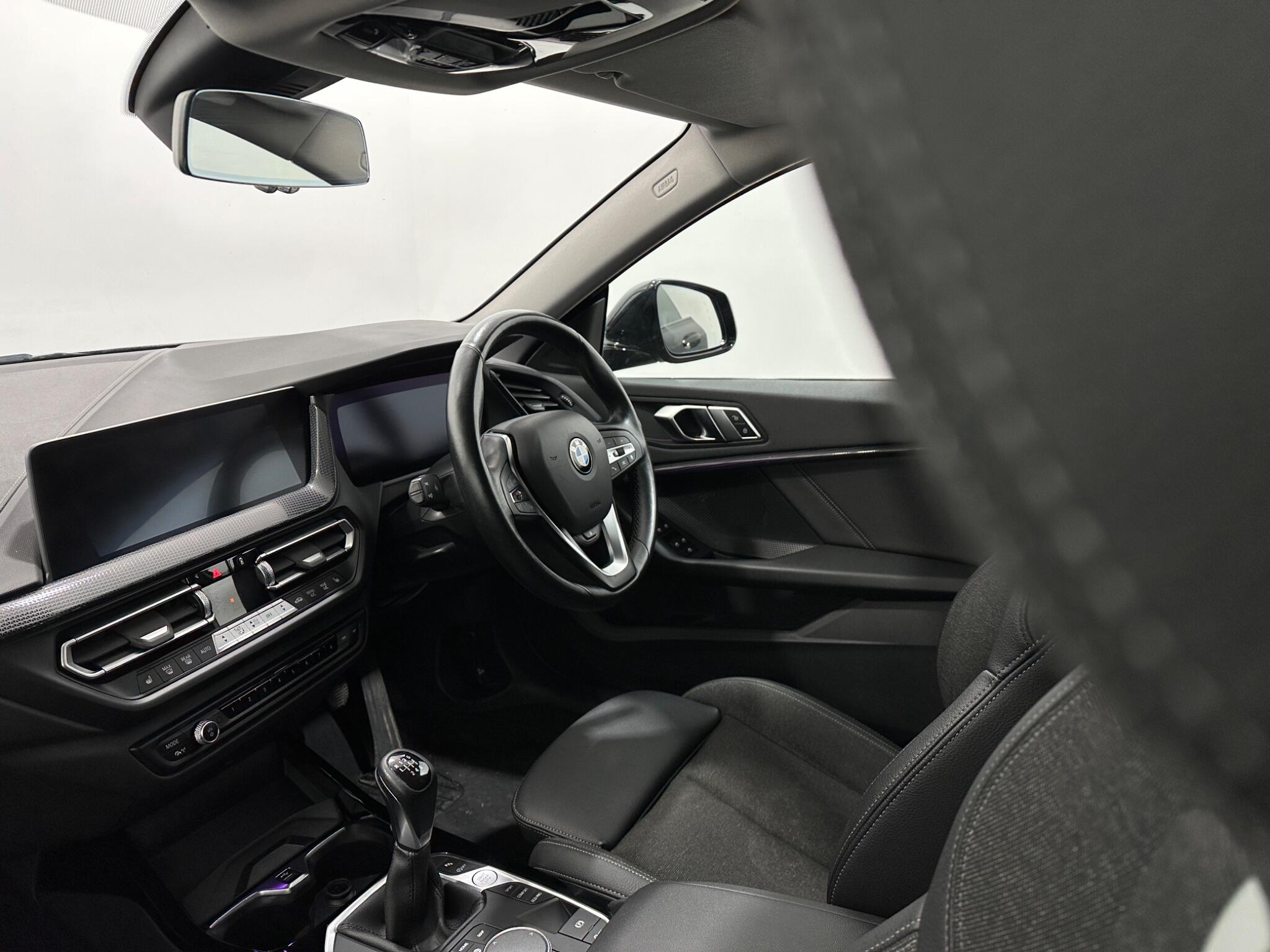 BMW 2 Series view 30