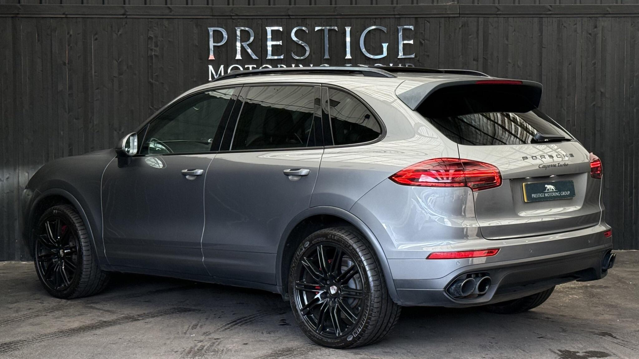 Porsche Cayenne view 4