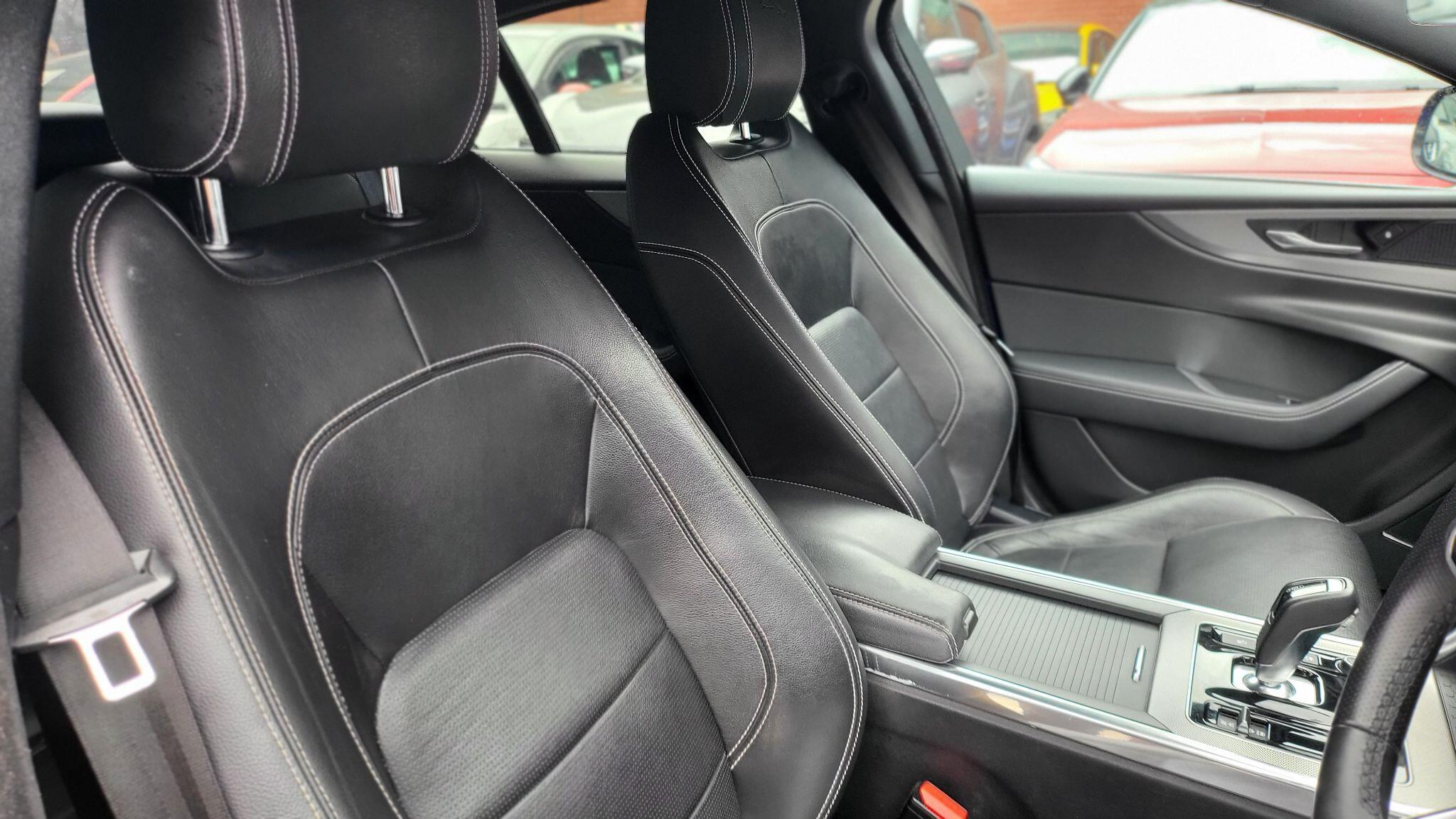Jaguar Xe view 16