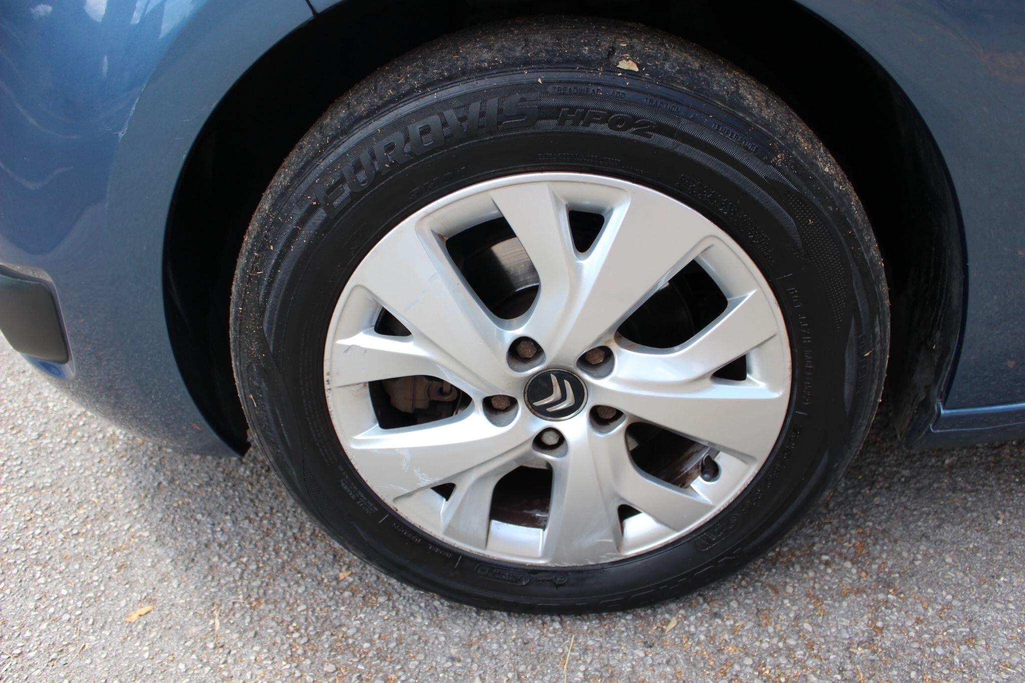Citroen Grand C4 Picasso view 15
