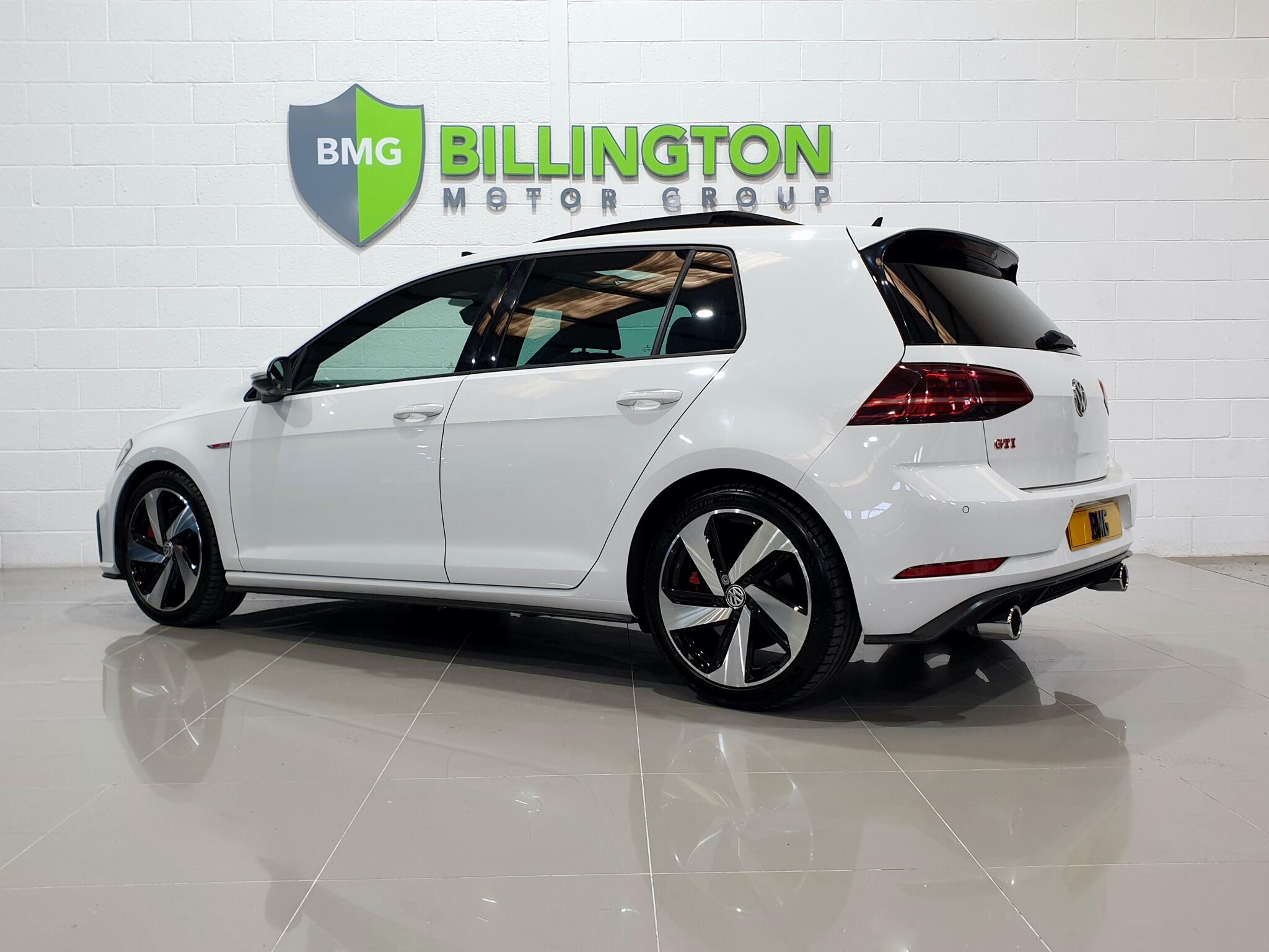 Volkswagen Golf view 5