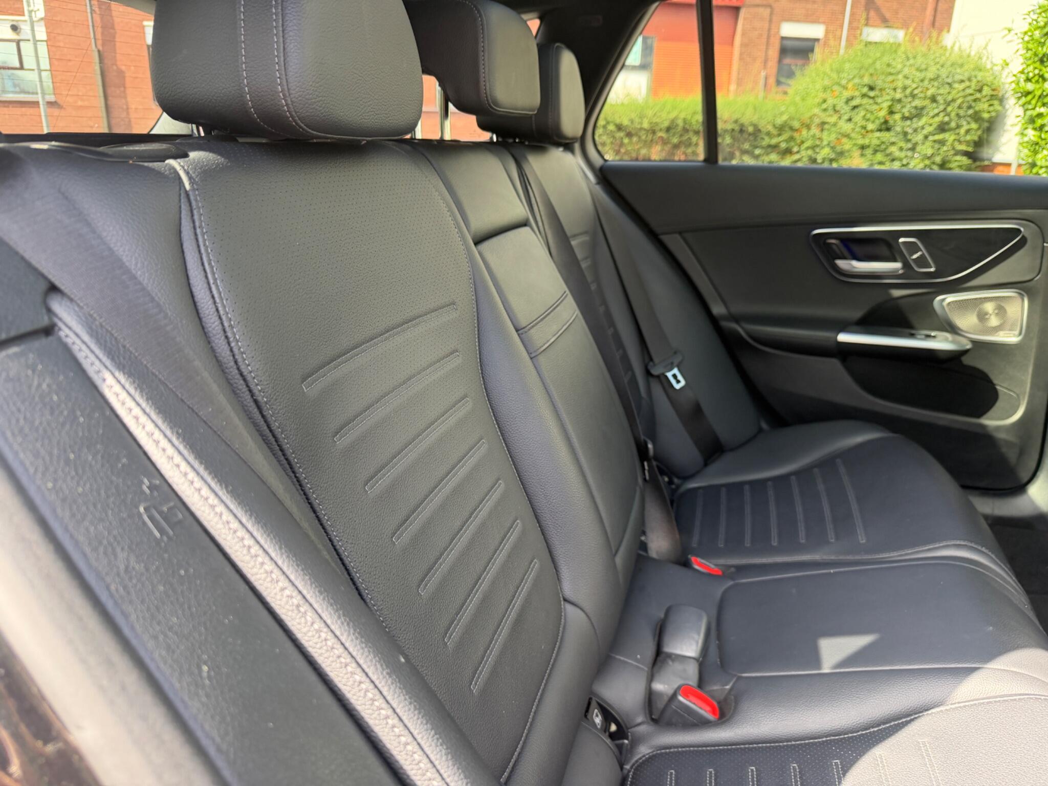 Mercedes-Benz C Class view 33