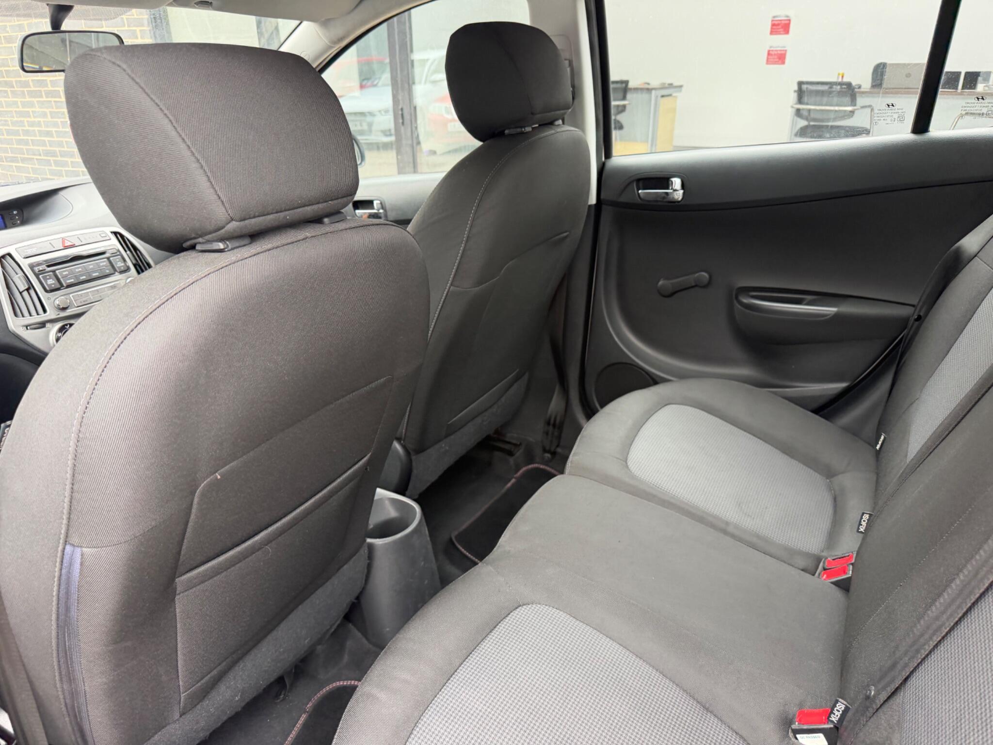 Hyundai i20 view 26