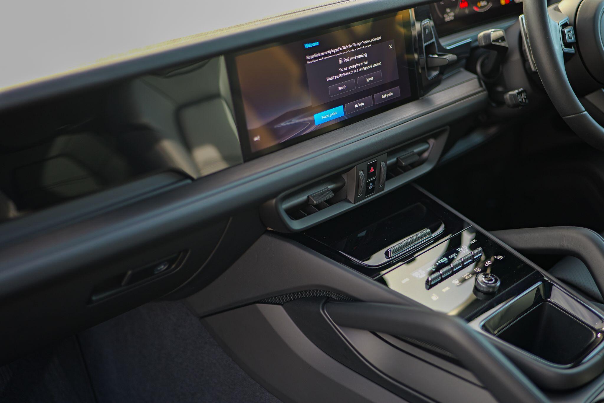 Porsche Cayenne view 22