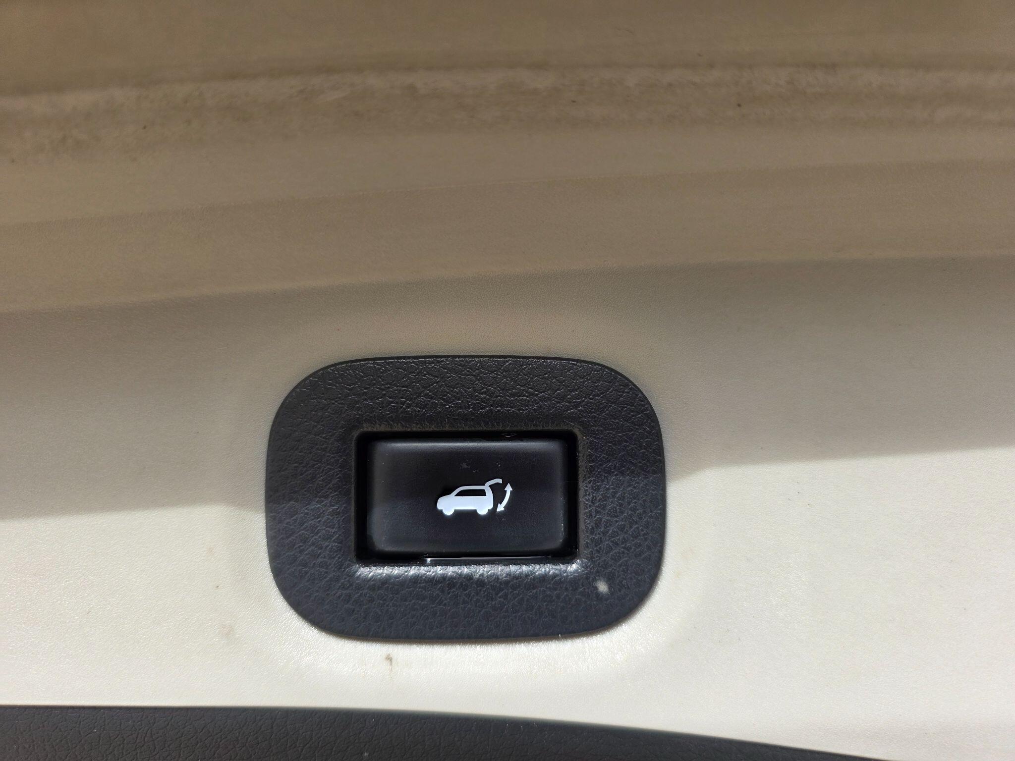 Nissan X-Trail view 24