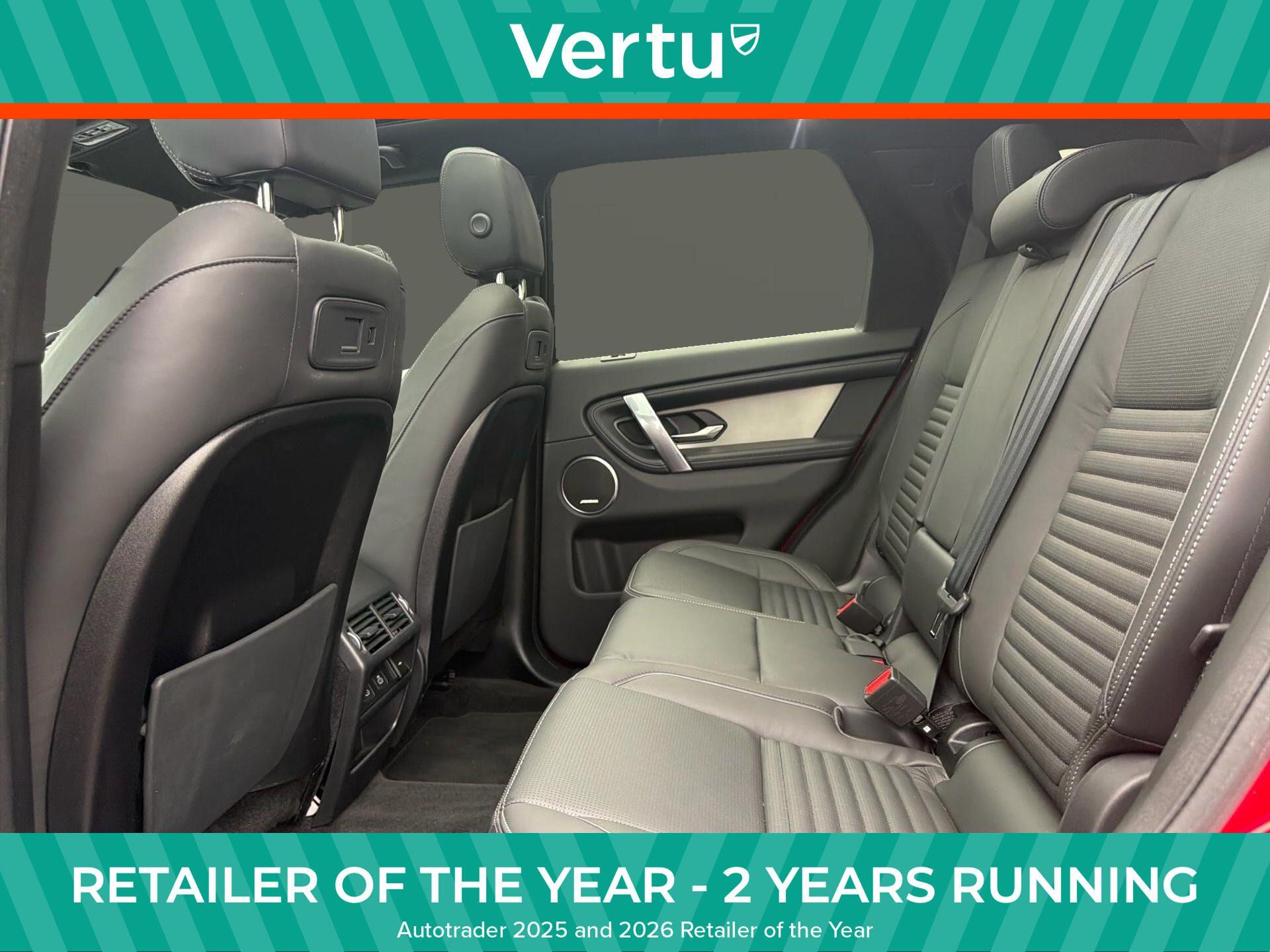 Land Rover Discovery Sport view 4