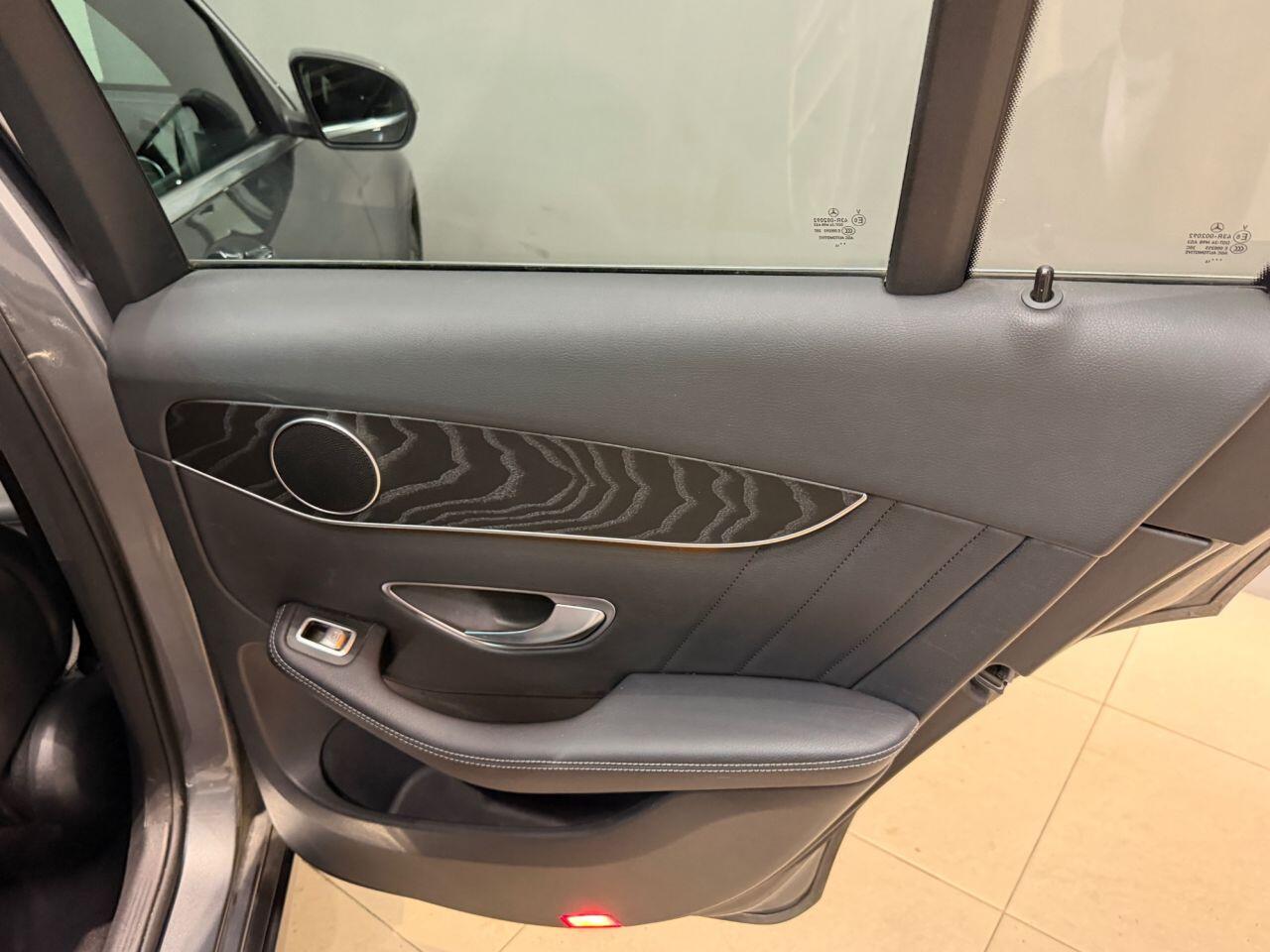 Mercedes-Benz GLC view 31