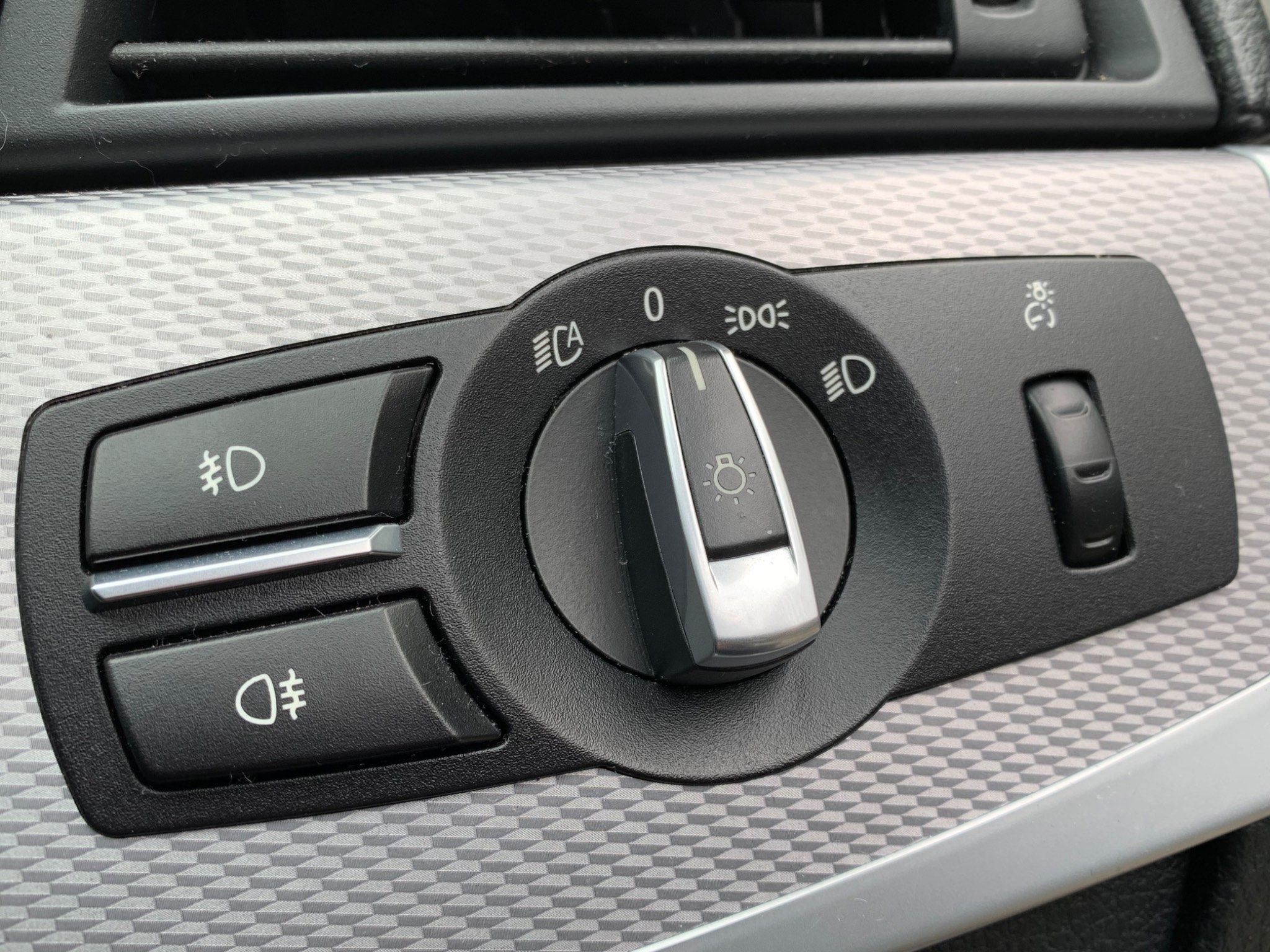BMW 5 Series view 30