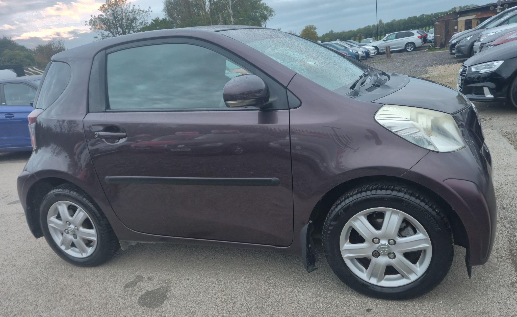 Toyota Iq view 5