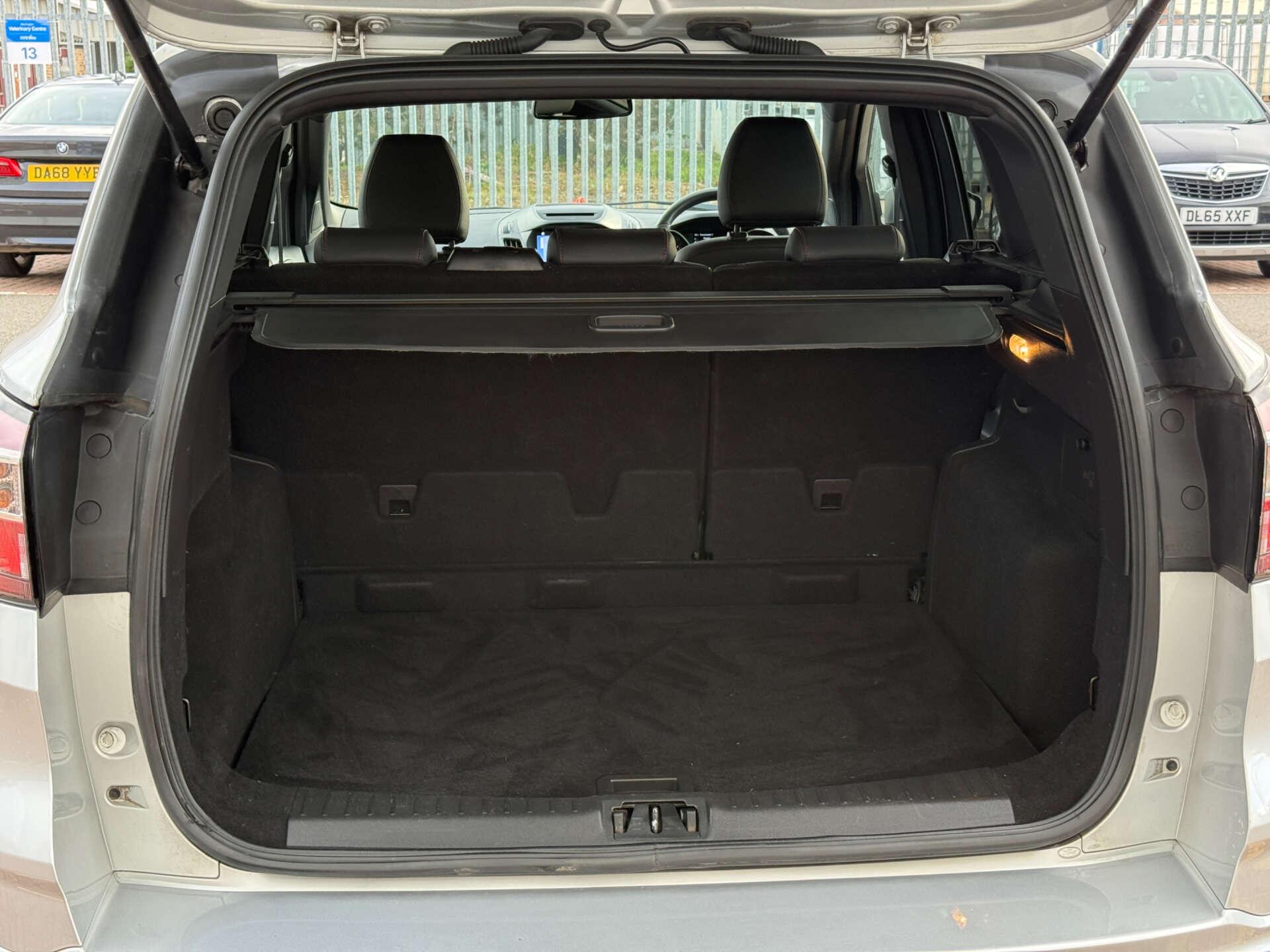 Ford Kuga view 33