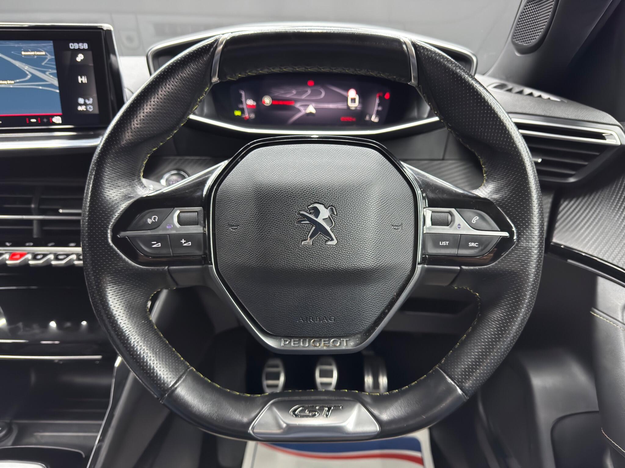 Peugeot 2008 view 19