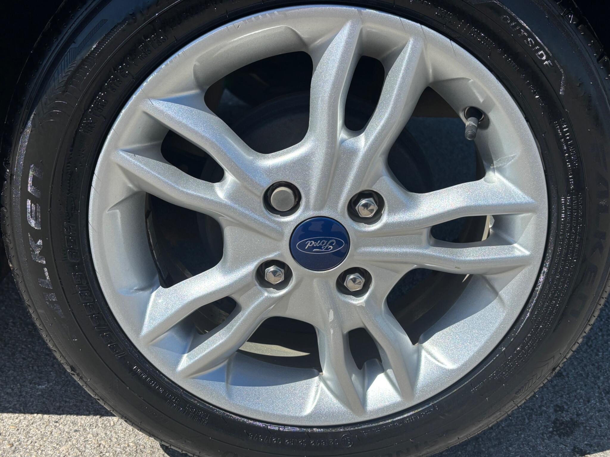 Ford Fiesta view 24