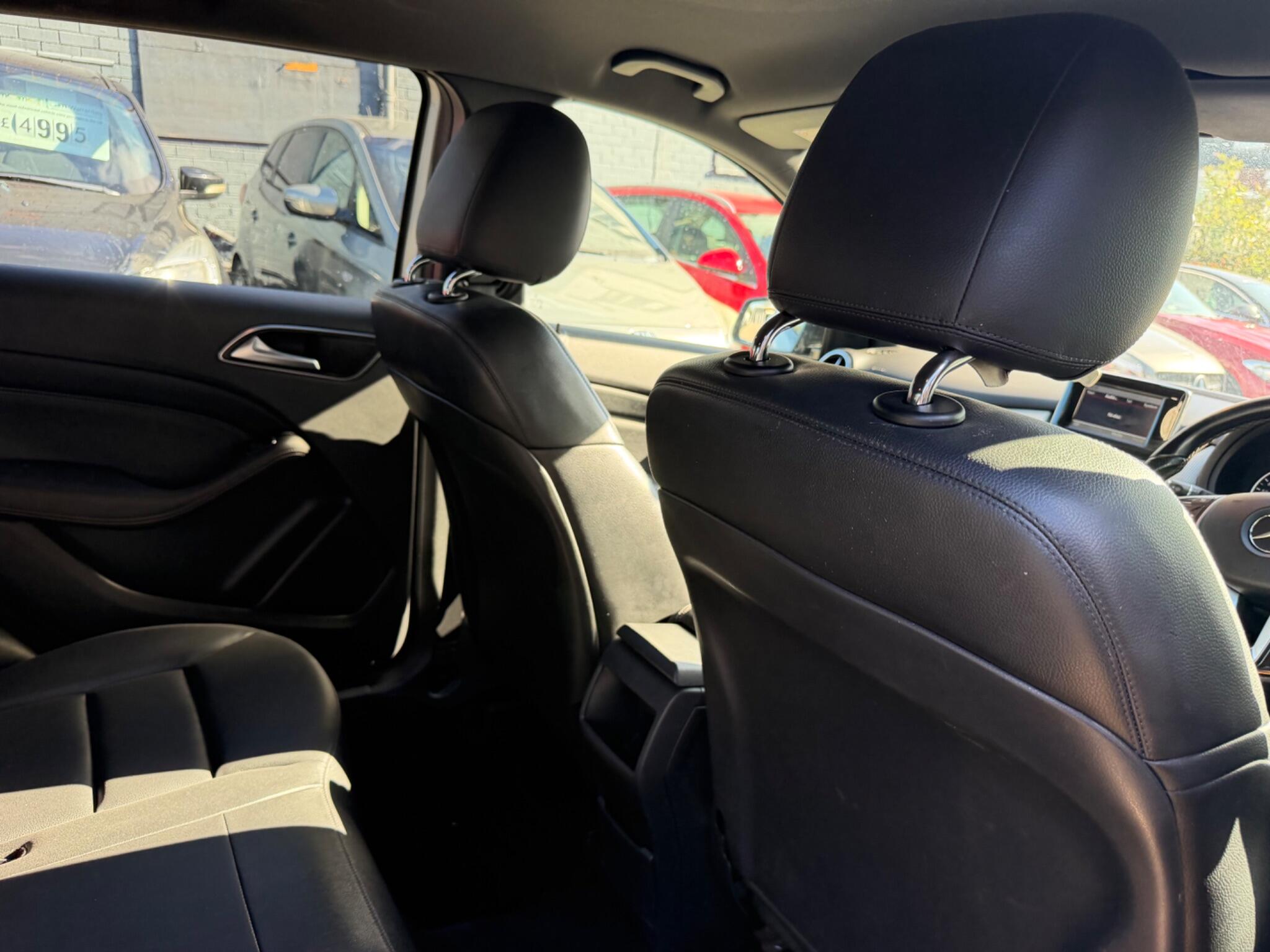 Mercedes-Benz B-Class view 20