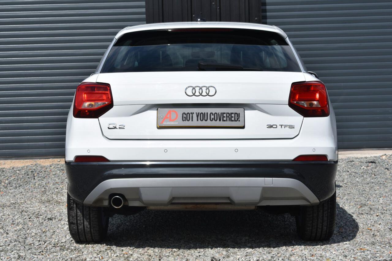 Audi Q2 view 9