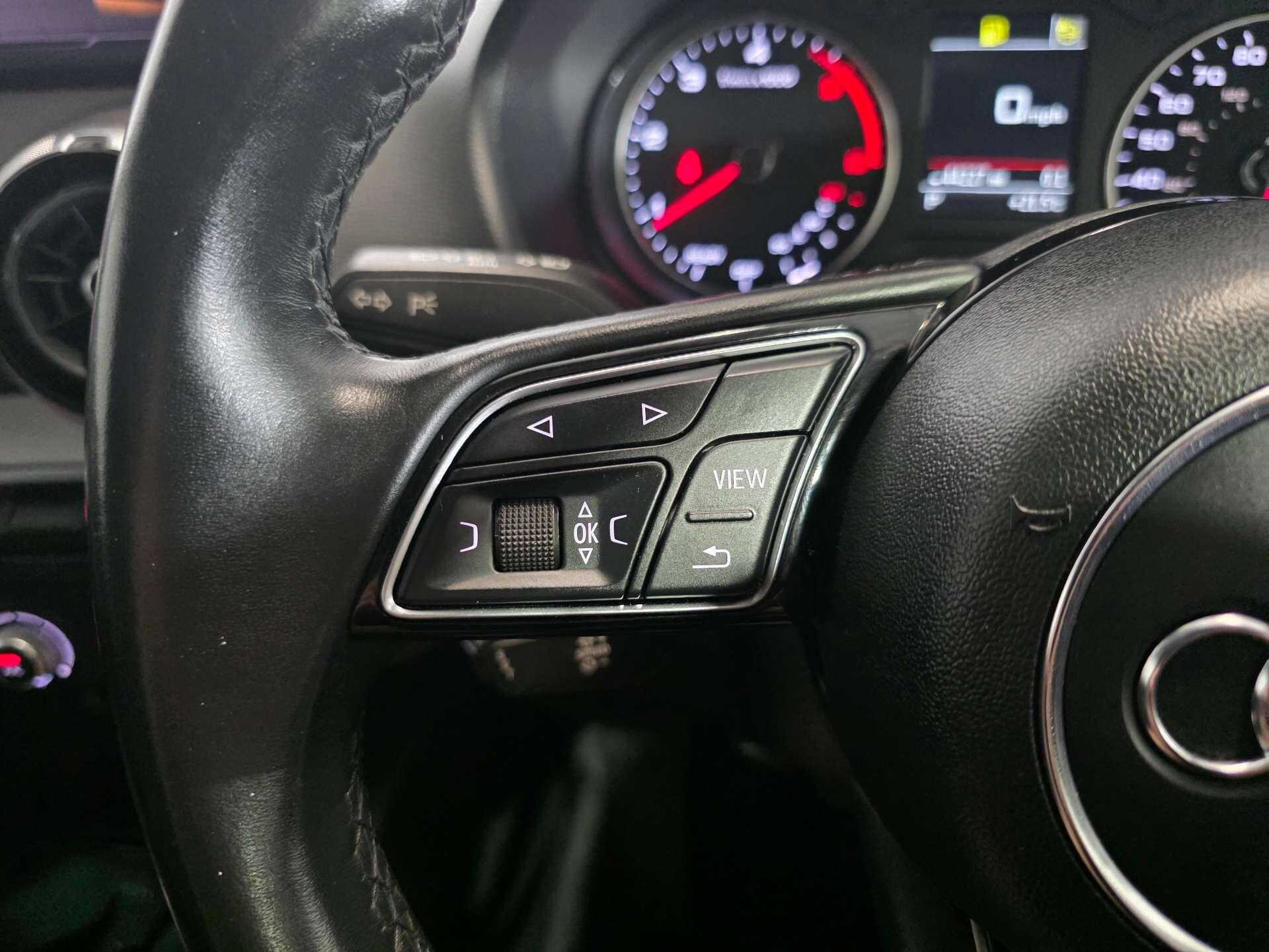 Audi Q2 view 21