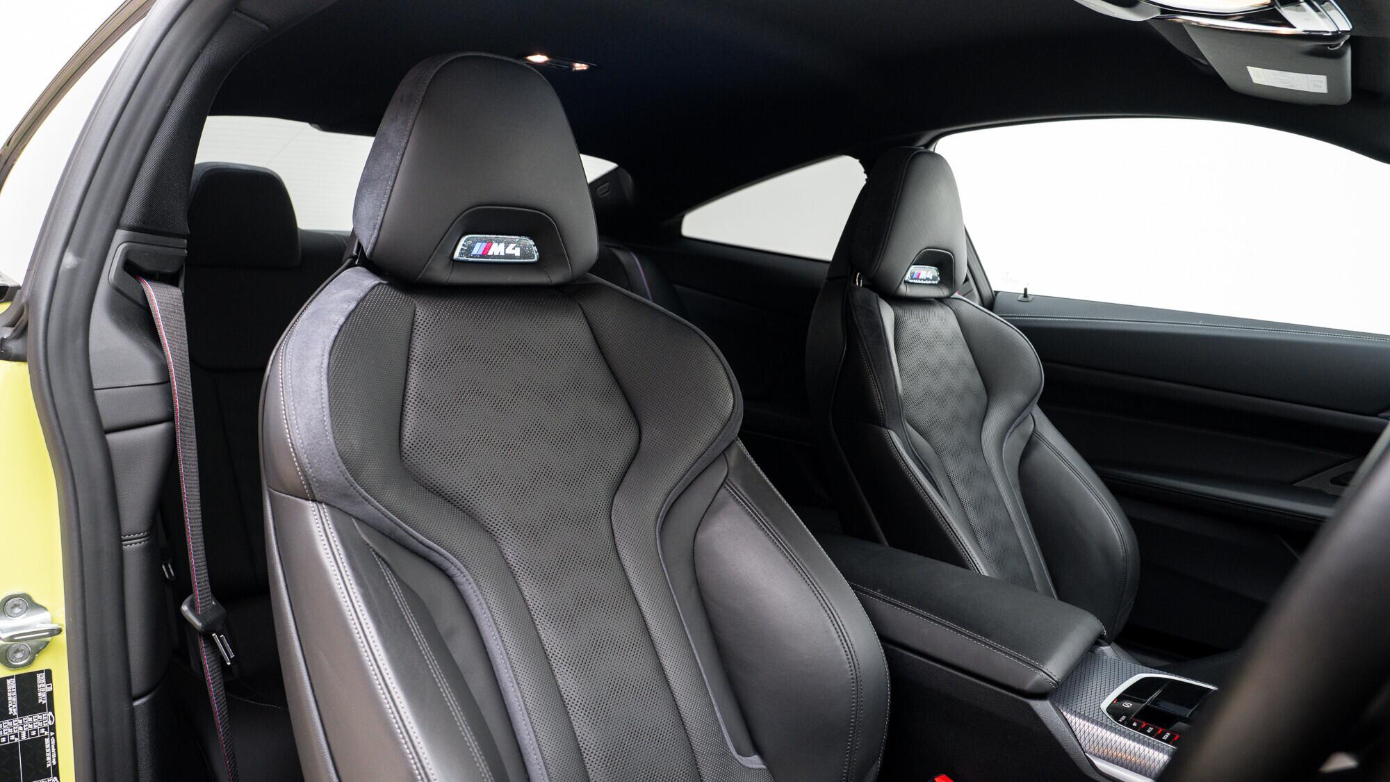 BMW M4 view 6