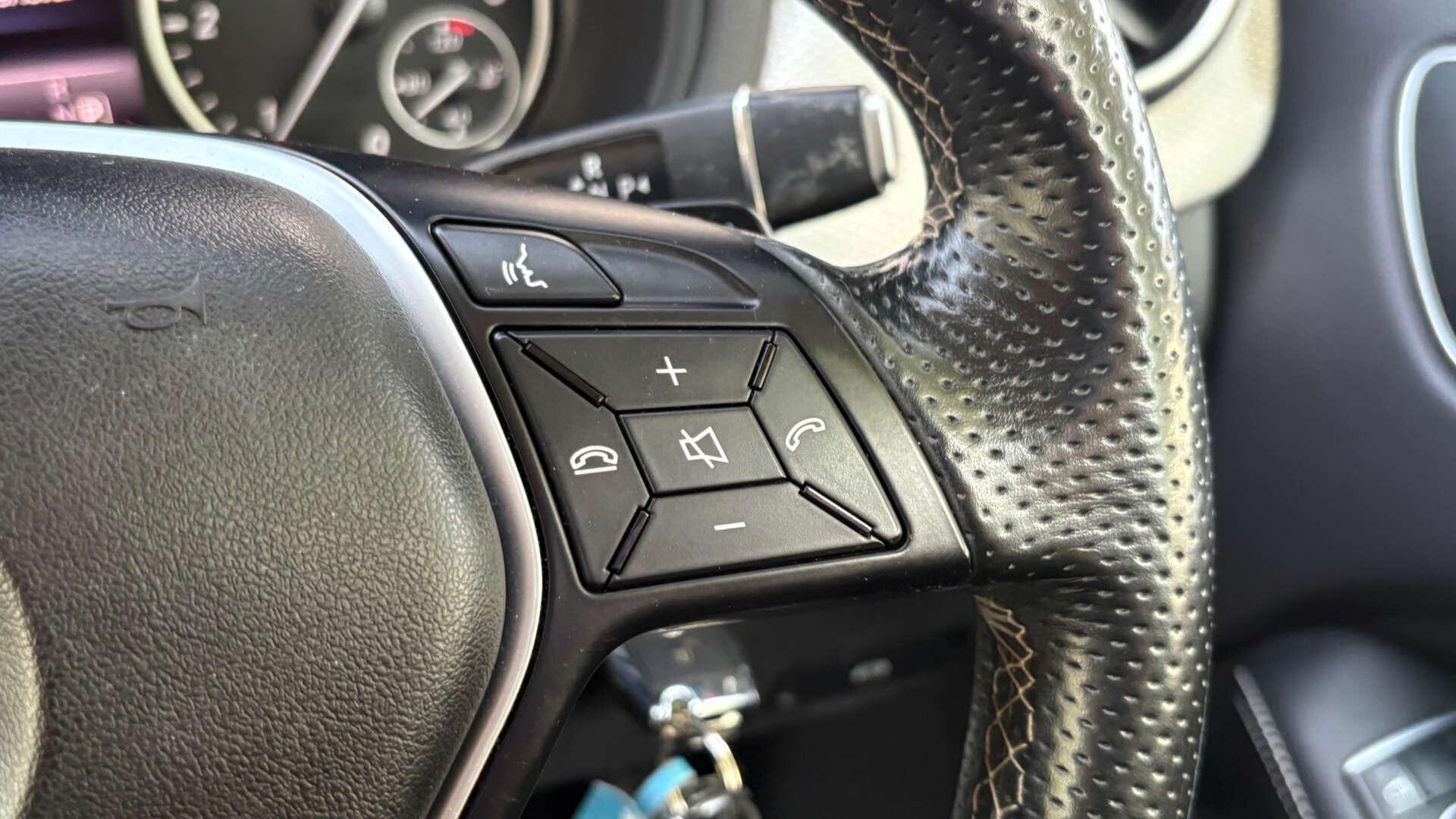 Mercedes-Benz B-Class view 18