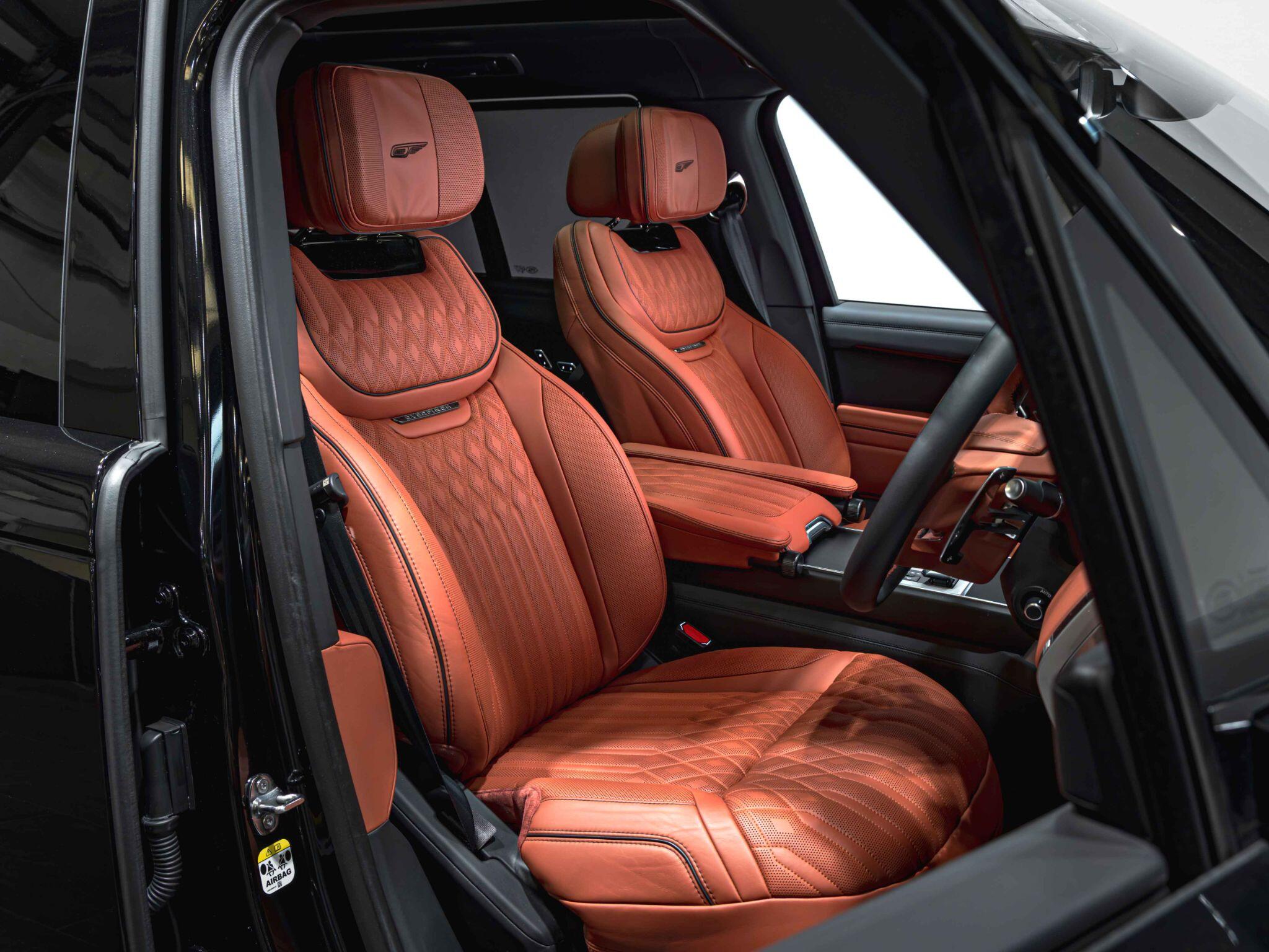 Land Rover Range Rover view 2