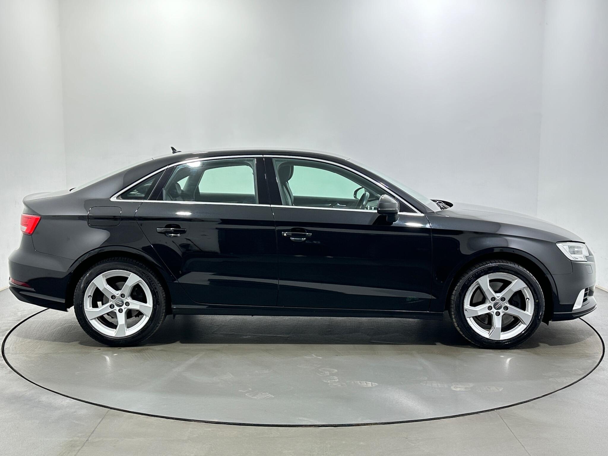 Audi A3 view 9