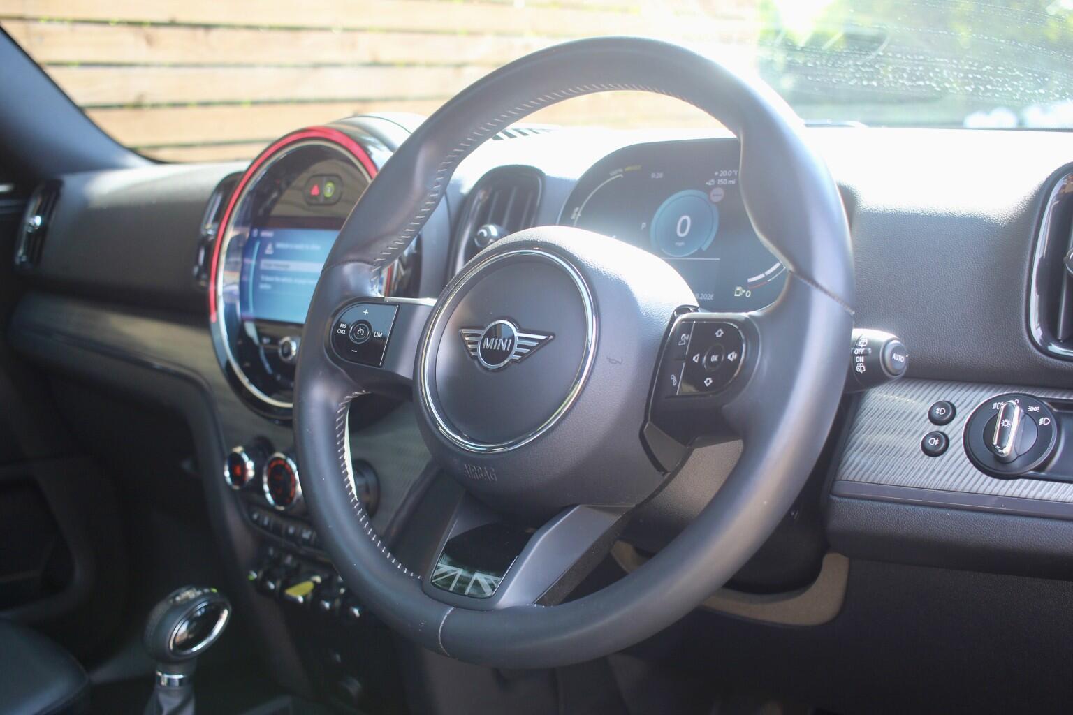 Mini Countryman view 24